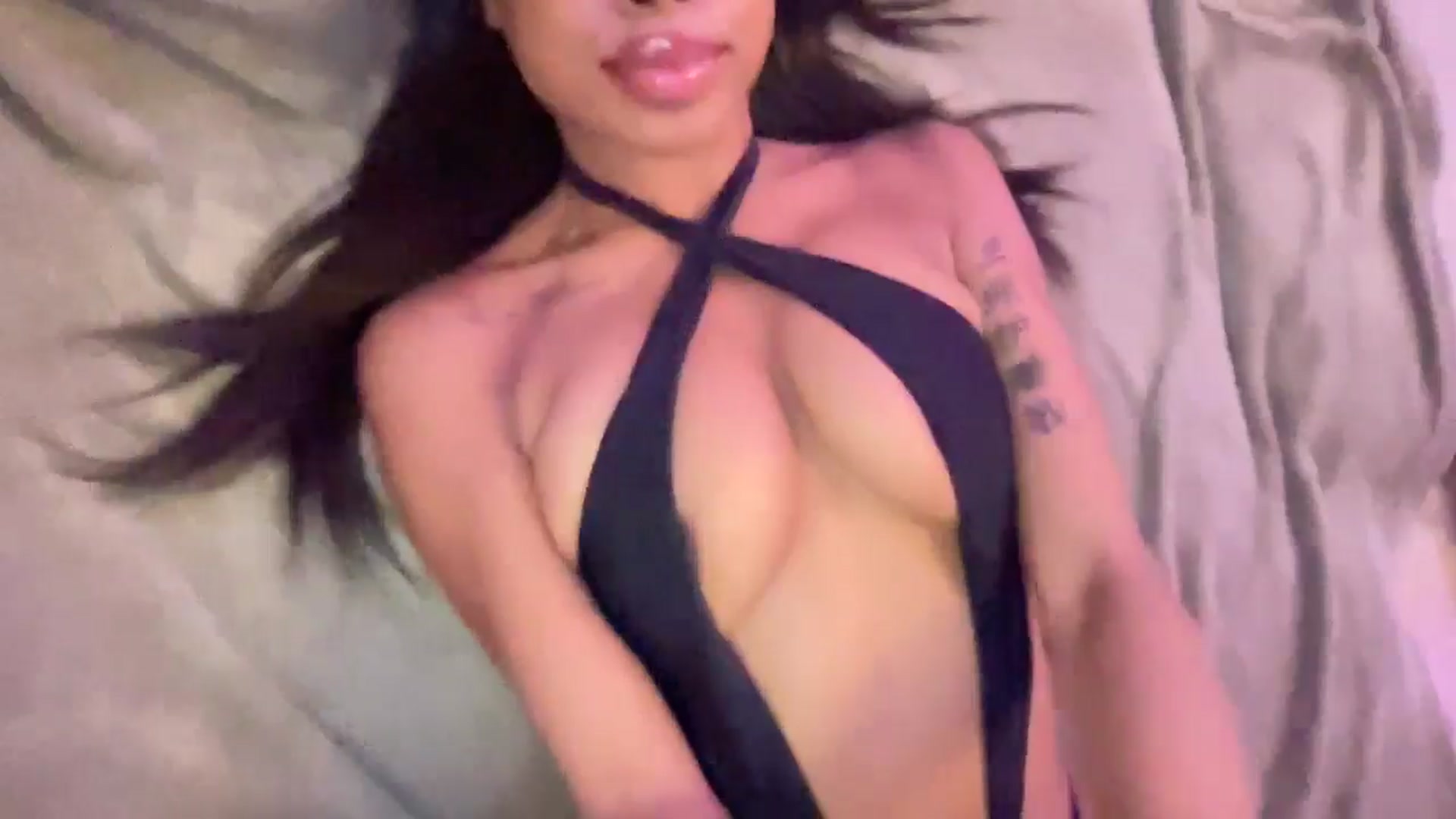 Gallery image thumbnail from EmiliaBrooks's myfreecams stream on, 11/23/2025, 07:09 image 4 of 20
