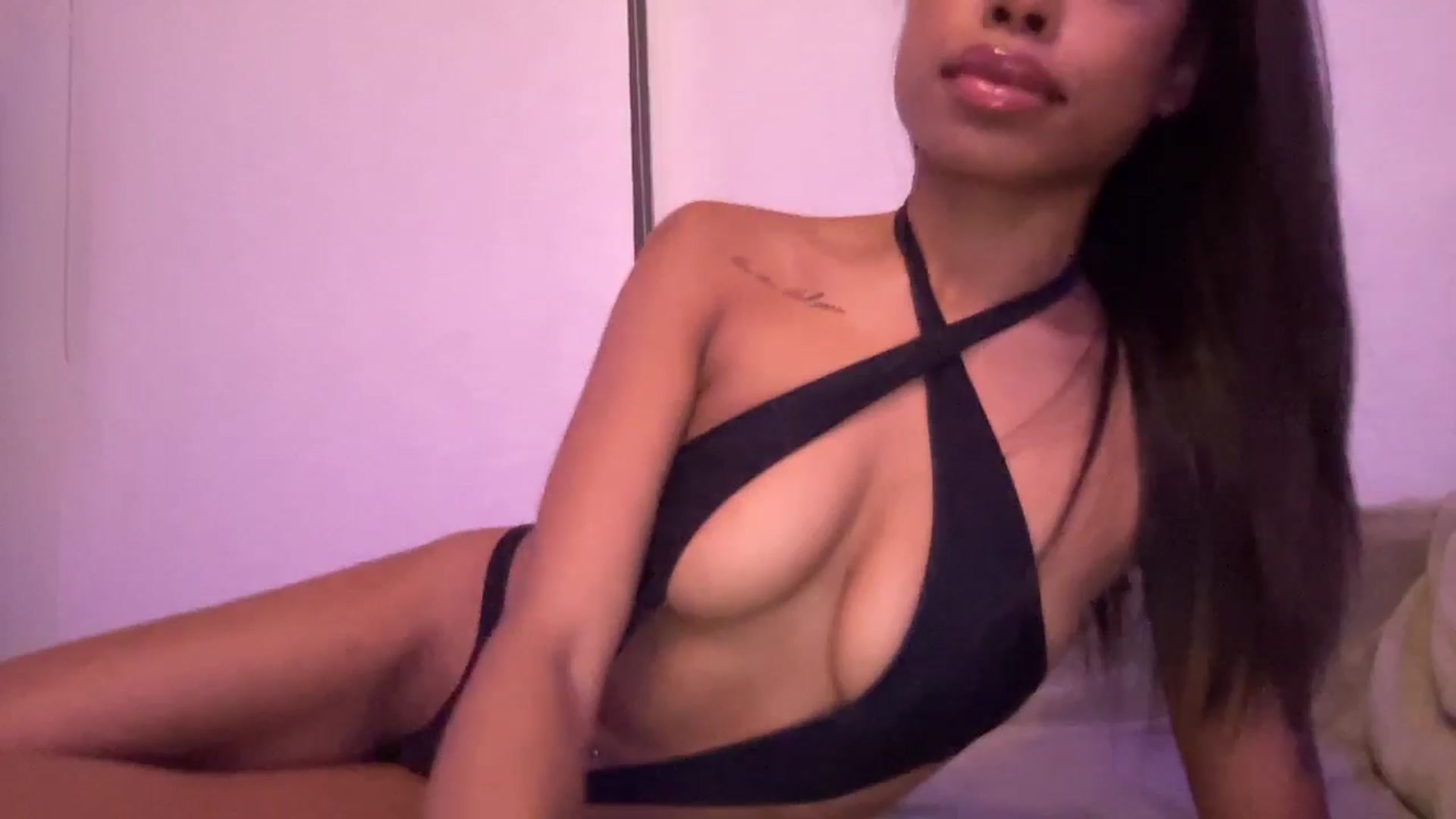 Gallery image thumbnail from EmiliaBrooks's myfreecams stream on, 11/23/2025, 07:09 image 11 of 20