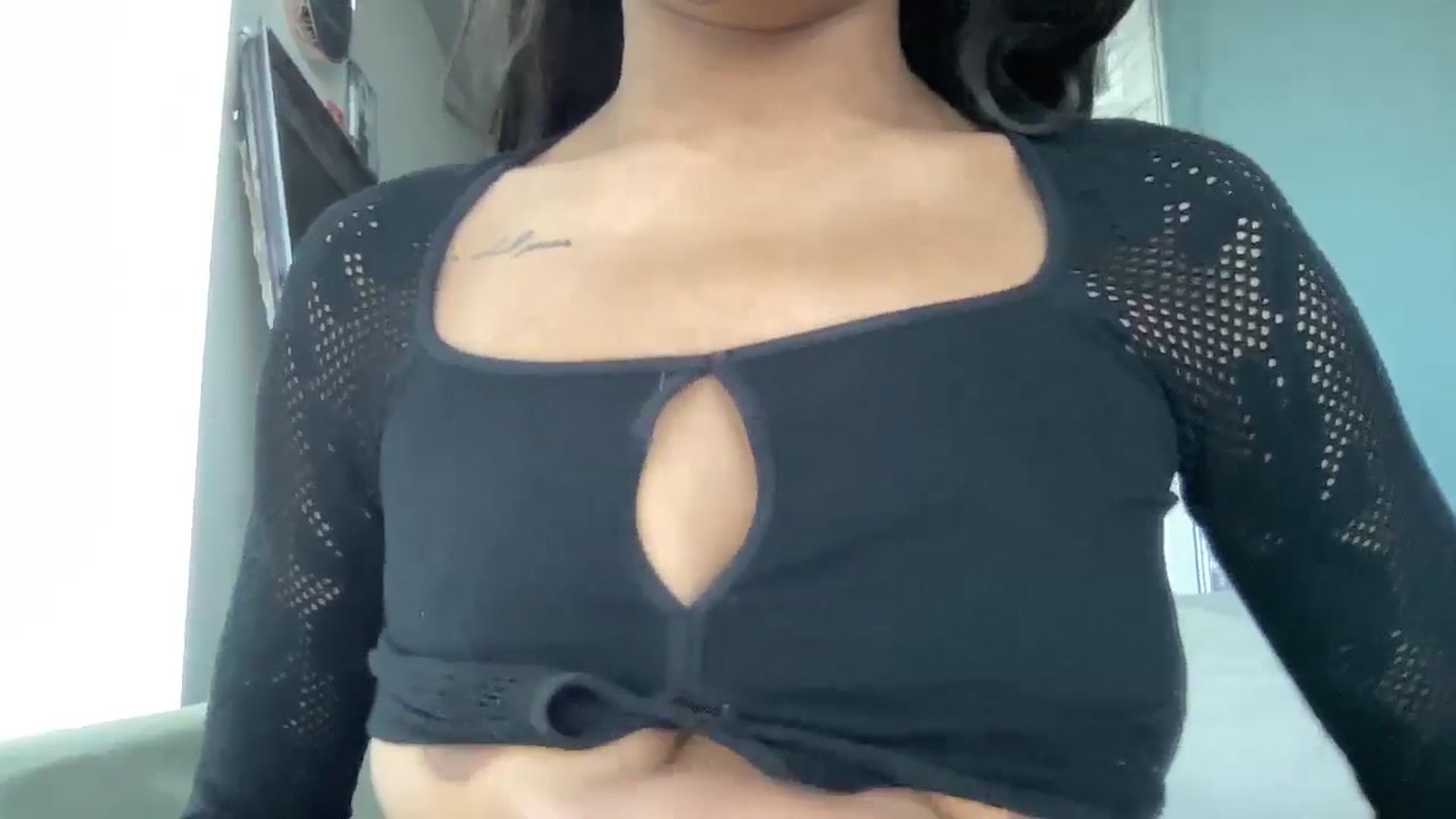 Gallery image thumbnail from EmiliaBrooks's myfreecams stream on, 11/23/2025, 20:57 image 19 of 20