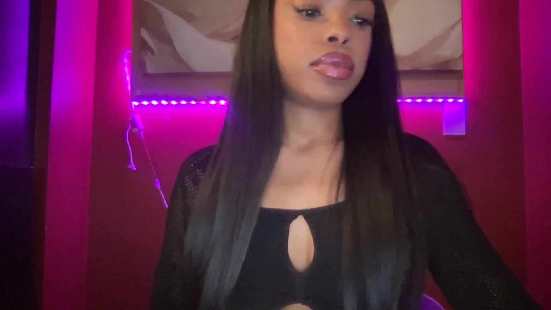 Gallery image thumbnail from EmiliaBrooks's myfreecams stream on, 12/30/2025, 02:21 image 15 of 20