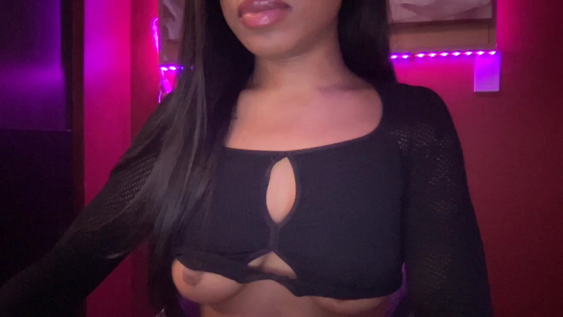 Gallery image thumbnail from EmiliaBrooks's myfreecams stream on, 12/31/2025, 22:42 image 8 of 20