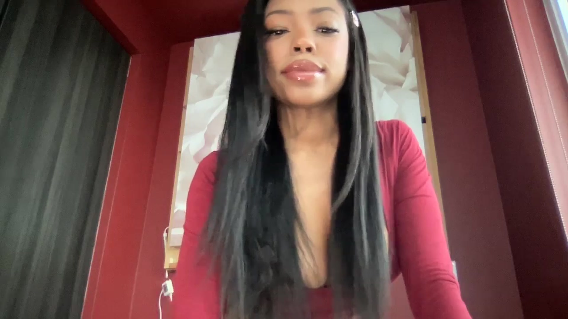 Gallery image thumbnail from EmiliaBrooks's myfreecams stream on, 03/20/2026, 13:28 image 16 of 20