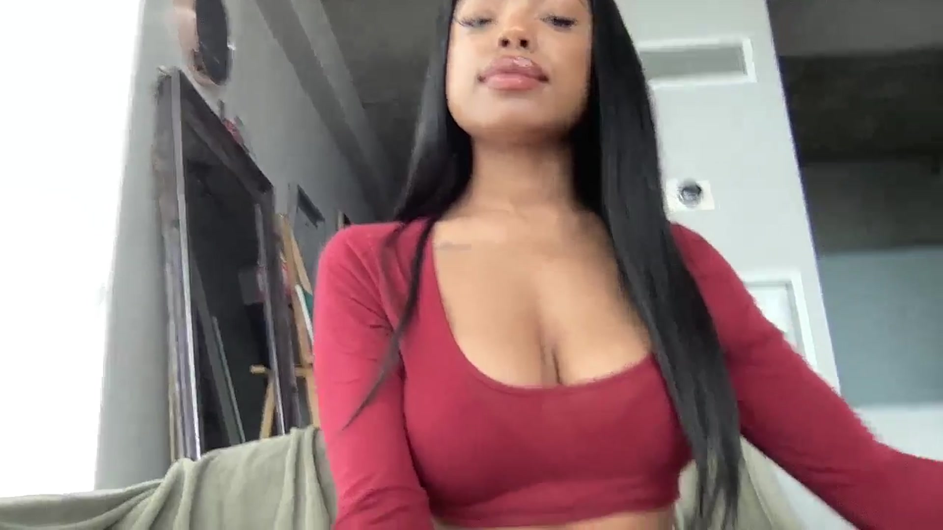 Gallery image thumbnail from EmiliaBrooks's myfreecams stream on, 04/13/2026, 19:58 image 8 of 20