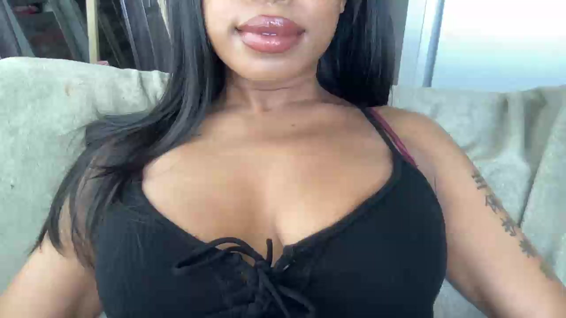 Gallery image thumbnail from EmiliaBrooks's myfreecams stream on, 05/25/2026, 19:01 image 20 of 20