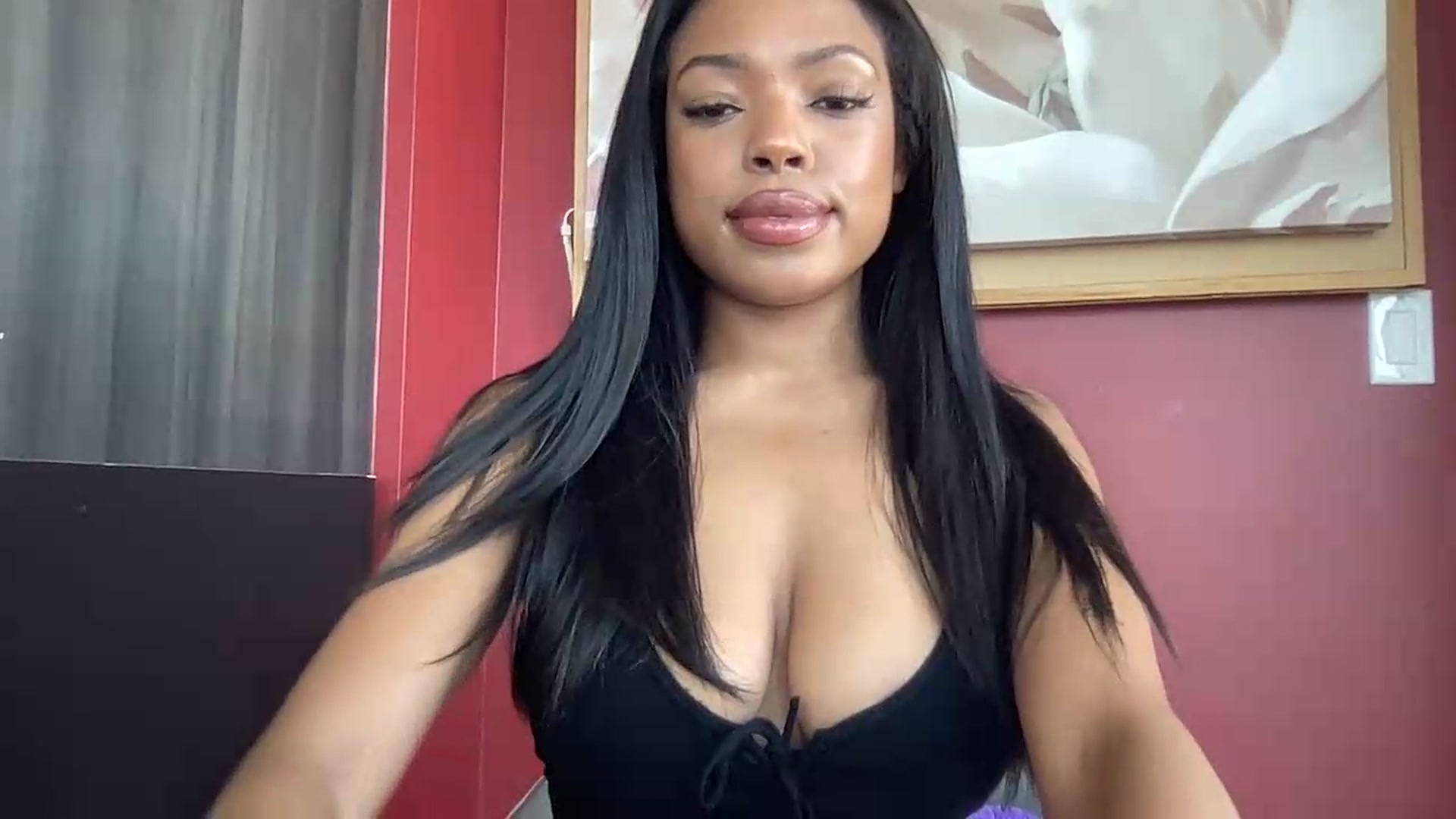 Gallery image thumbnail from EmiliaBrooks's myfreecams stream on, 05/25/2026, 19:01 image 8 of 20