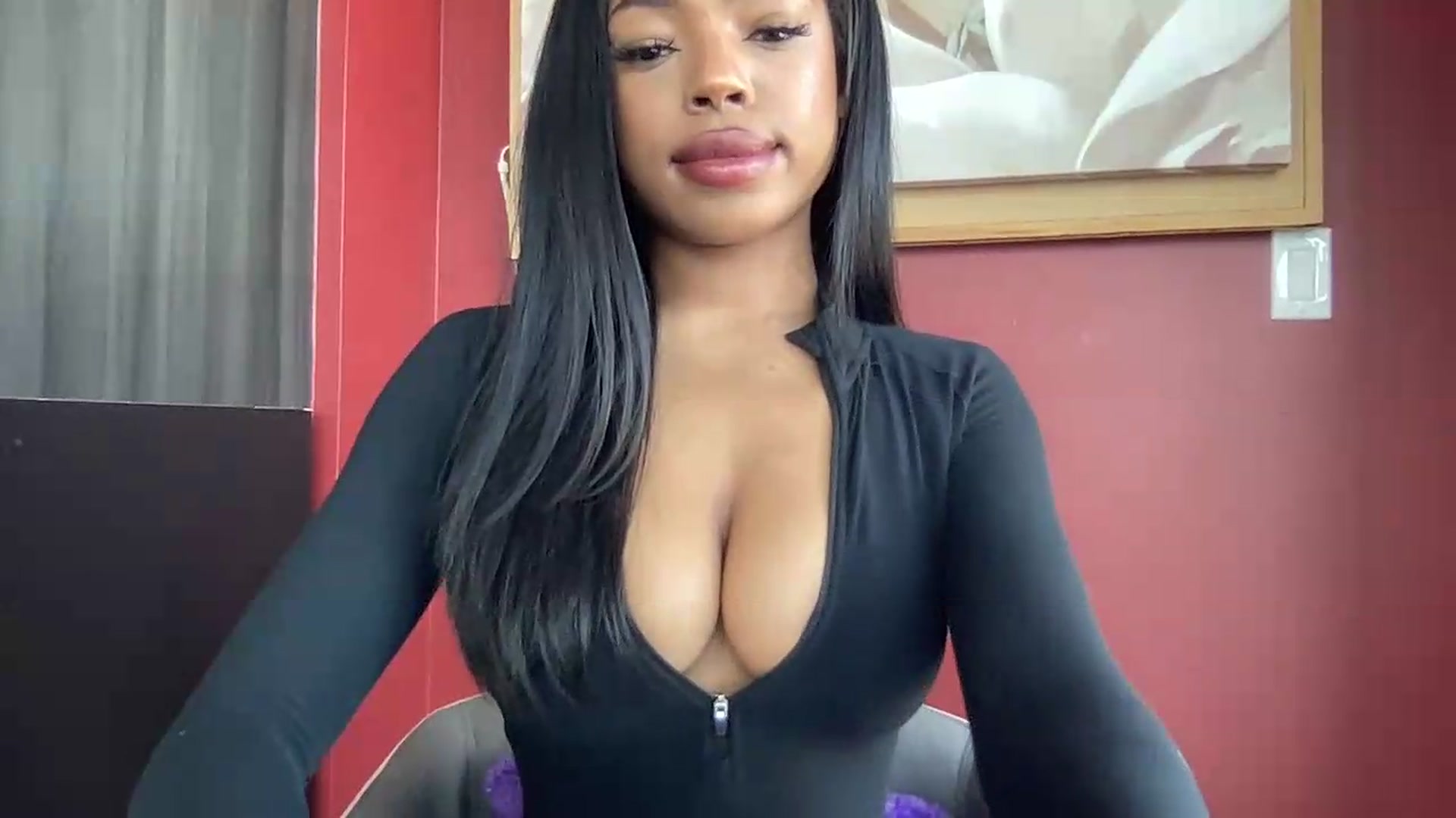 Gallery image thumbnail from EmiliaBrooks's myfreecams stream on, 05/28/2026, 20:34 image 16 of 20