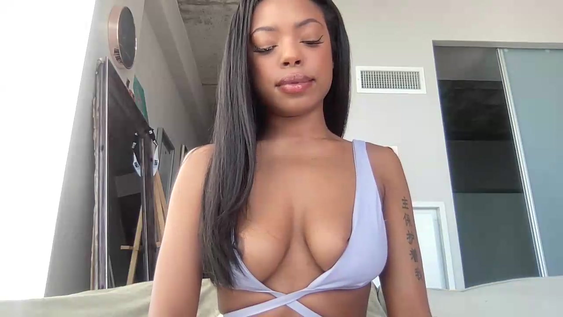 Gallery image thumbnail from EmiliaBrooks's myfreecams stream on, 06/02/2026, 14:30 image 20 of 20
