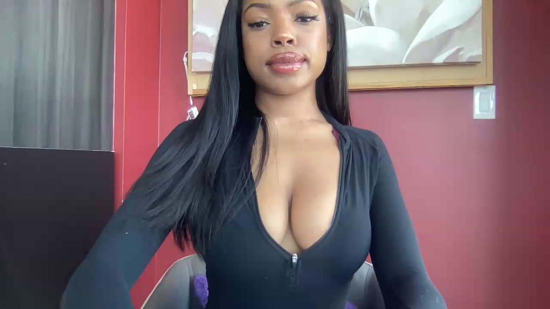 Gallery image thumbnail from EmiliaBrooks's myfreecams stream on, 06/08/2026, 18:55 image 16 of 20