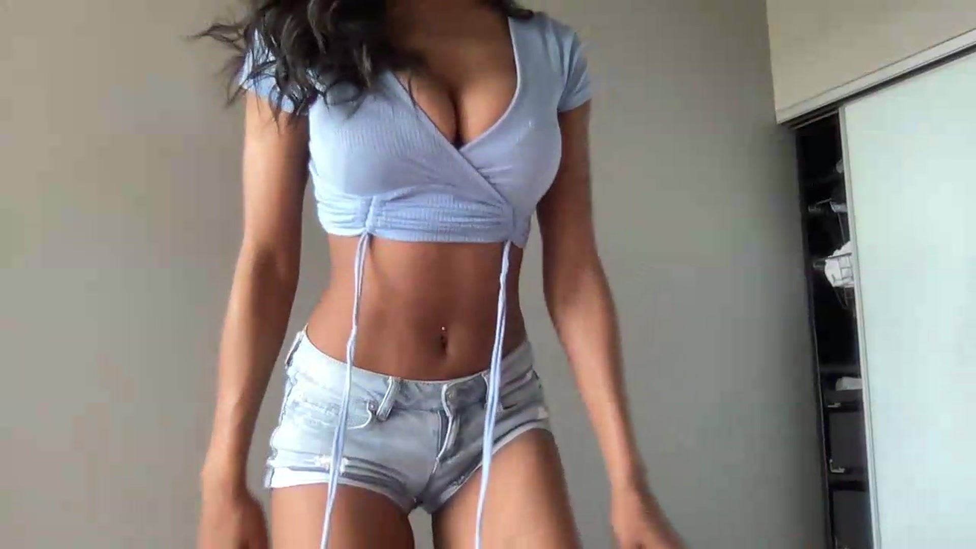 Gallery image thumbnail from EmiliaBrooks's myfreecams stream on, 06/12/2026, 17:03 image 14 of 20