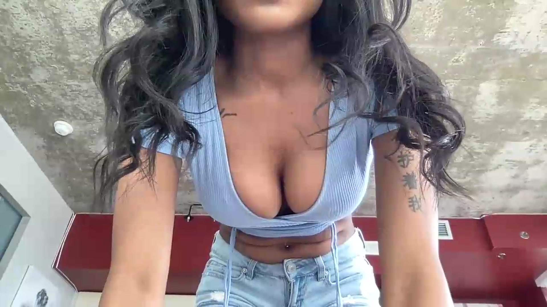 Gallery image thumbnail from EmiliaBrooks's myfreecams stream on, 06/12/2026, 17:03 image 5 of 20