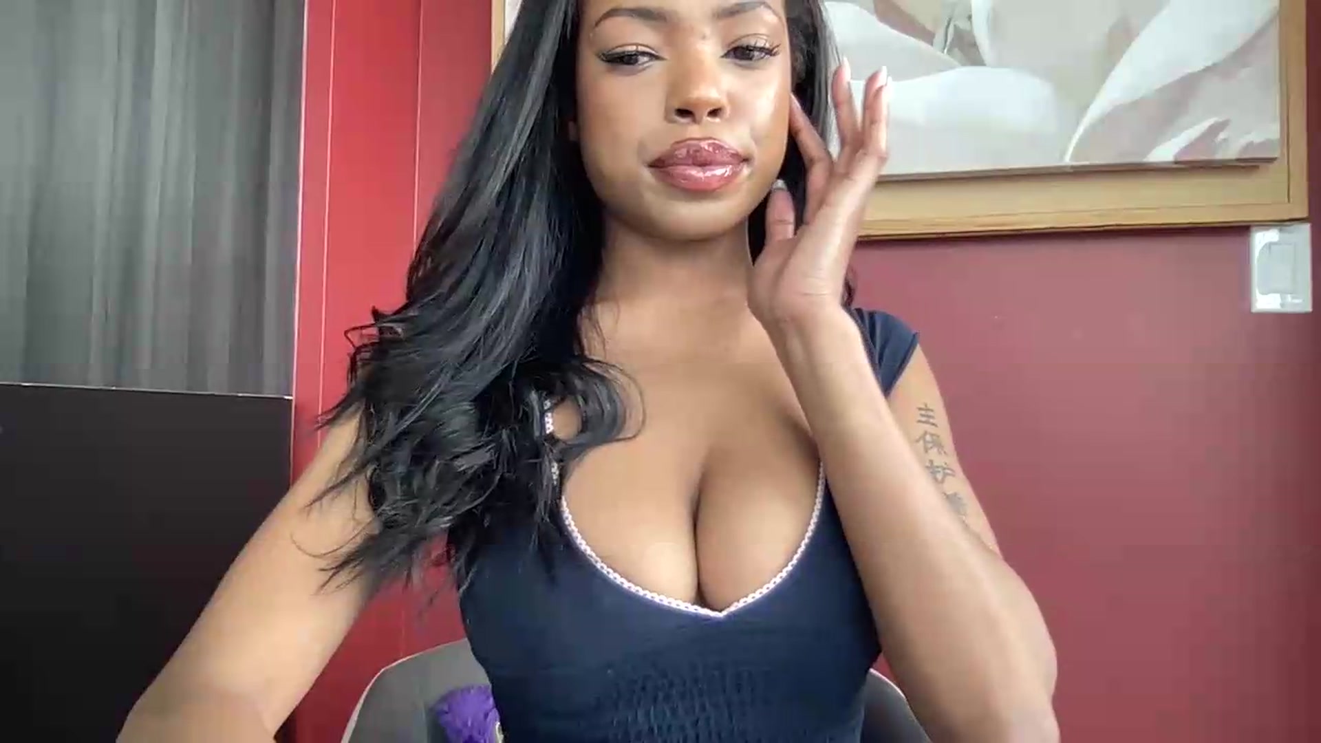 Gallery image thumbnail from EmiliaBrooks's myfreecams stream on, 06/15/2026, 19:25 image 8 of 20