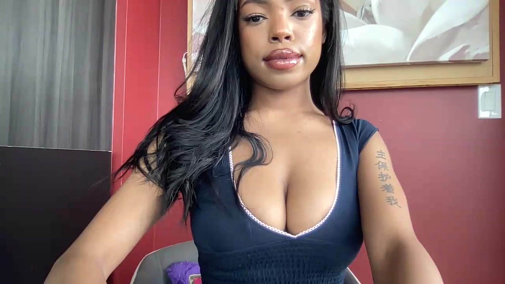 Gallery image thumbnail from EmiliaBrooks's myfreecams stream on, 06/15/2026, 19:25 image 9 of 20