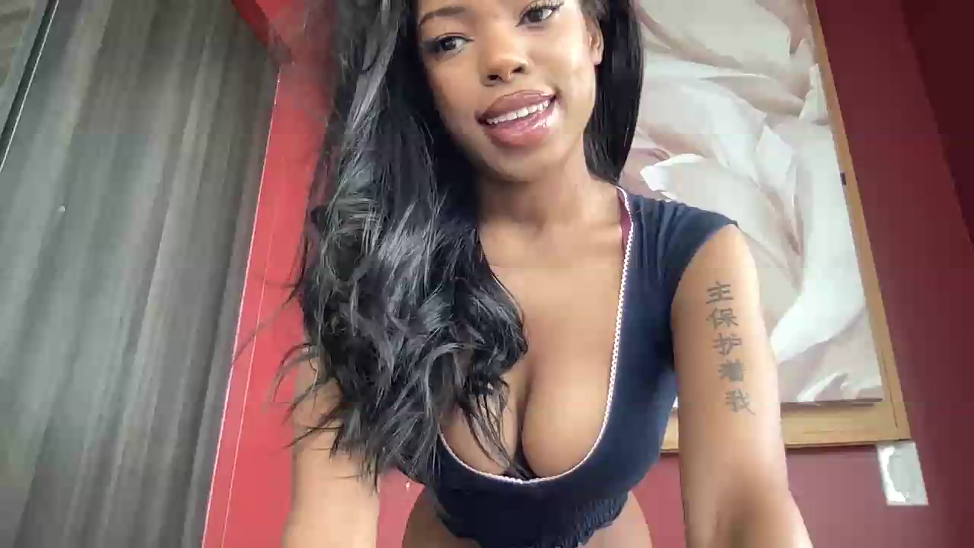Gallery image thumbnail from EmiliaBrooks's myfreecams stream on, 06/15/2026, 19:25 image 4 of 20