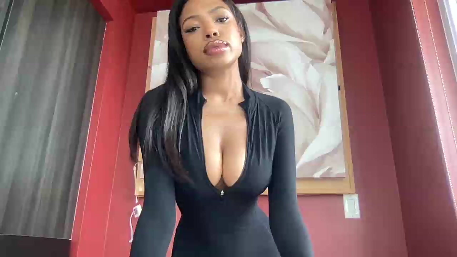Gallery image thumbnail from EmiliaBrooks's myfreecams stream on, 06/22/2026, 19:19 image 1 of 20