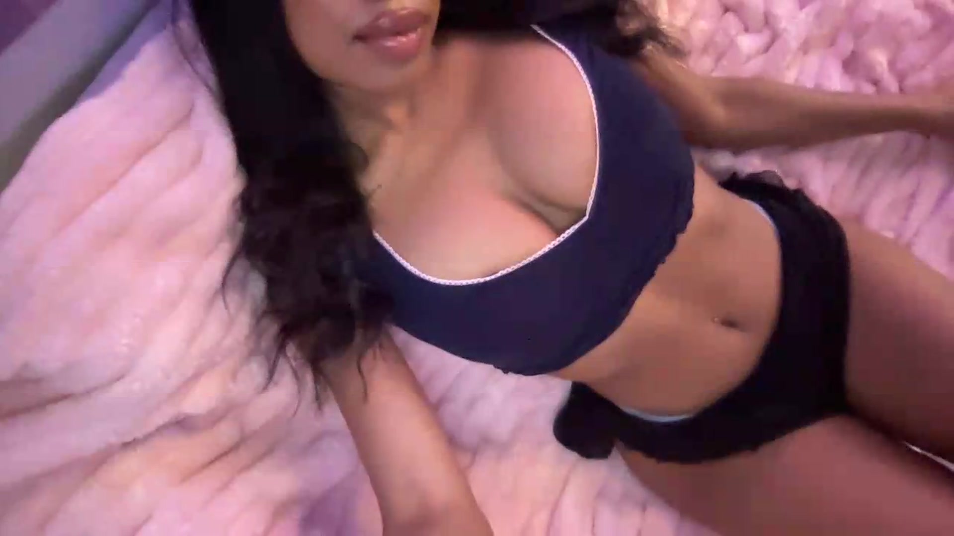 Gallery image thumbnail from EmiliaBrooks's myfreecams stream on, 06/28/2026, 05:26 image 2 of 20