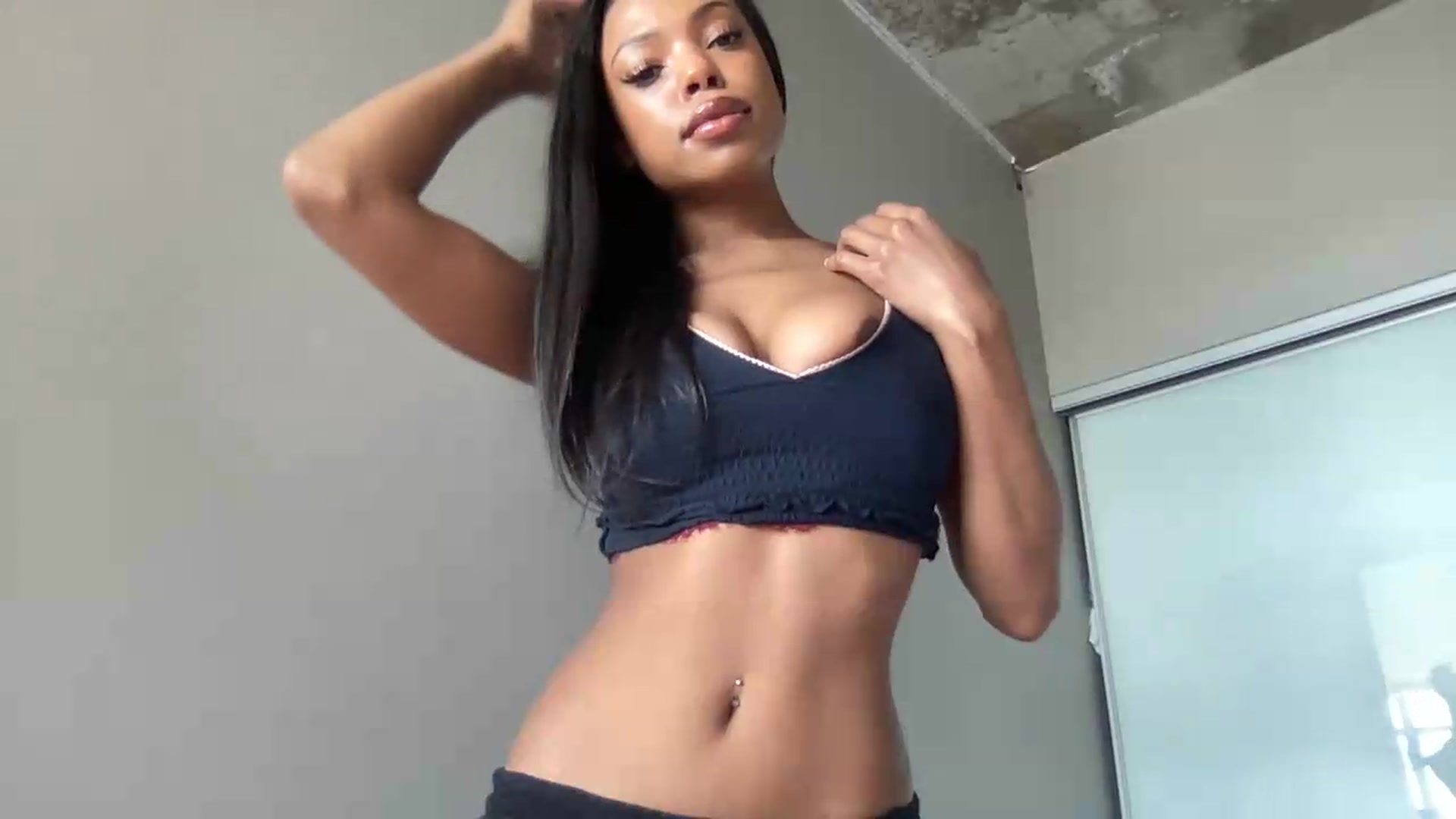 Gallery image thumbnail from EmiliaBrooks's myfreecams stream on, 06/29/2026, 16:23 image 5 of 20