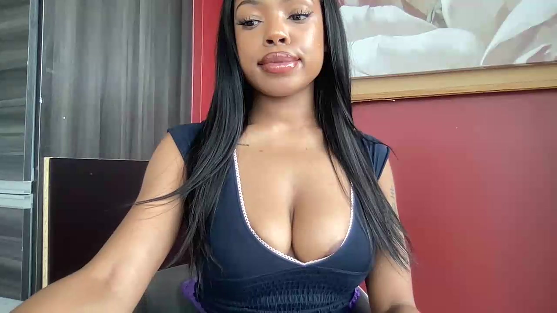Gallery image thumbnail from EmiliaBrooks's myfreecams stream on, 06/29/2026, 19:33 image 17 of 20