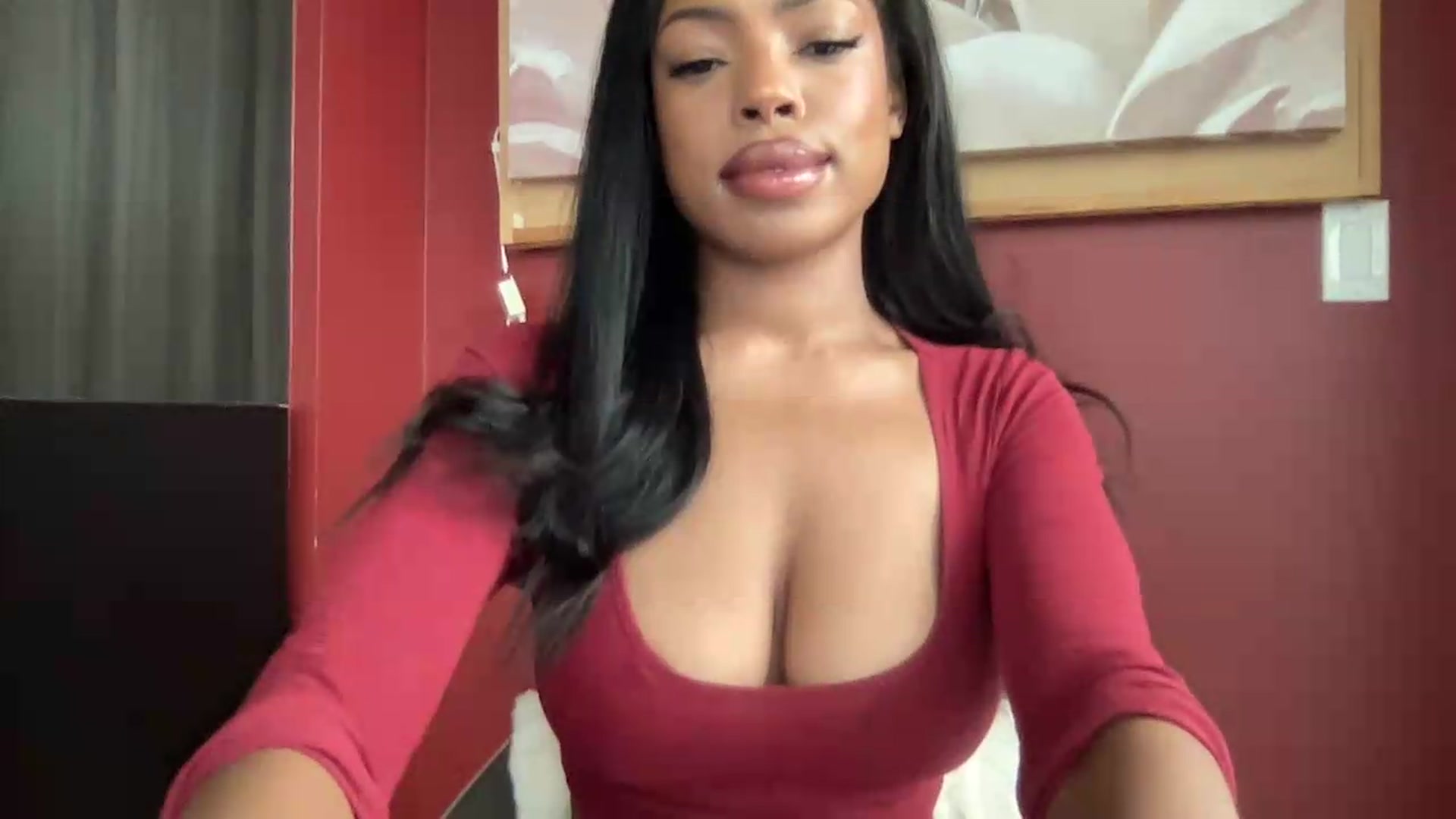 Gallery image thumbnail from EmiliaBrooks's myfreecams stream on, 07/15/2026, 20:54 image 9 of 20