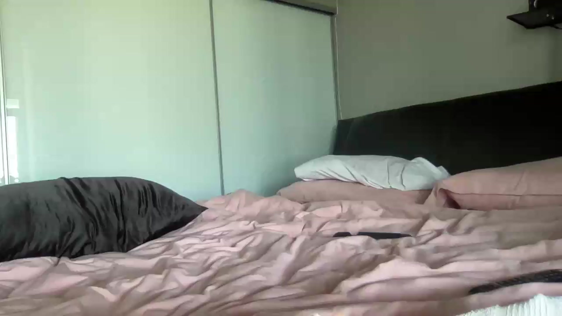 Gallery image thumbnail from EmiliaBrooks's myfreecams stream on, 07/31/2026, 23:17 image 1 of 20