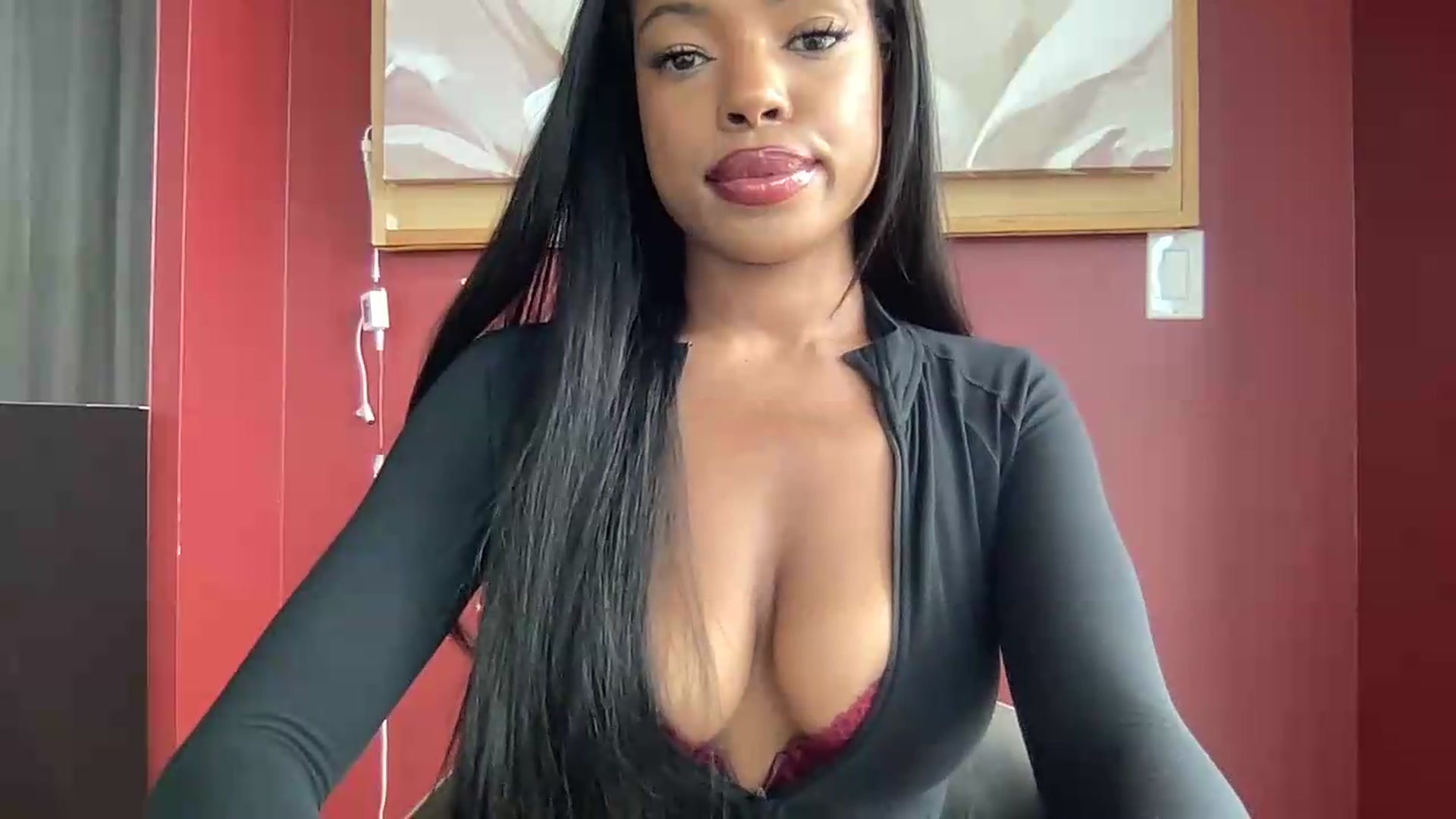 Gallery image thumbnail from EmiliaBrooks's myfreecams stream on, 08/28/2026, 20:25 image 5 of 20