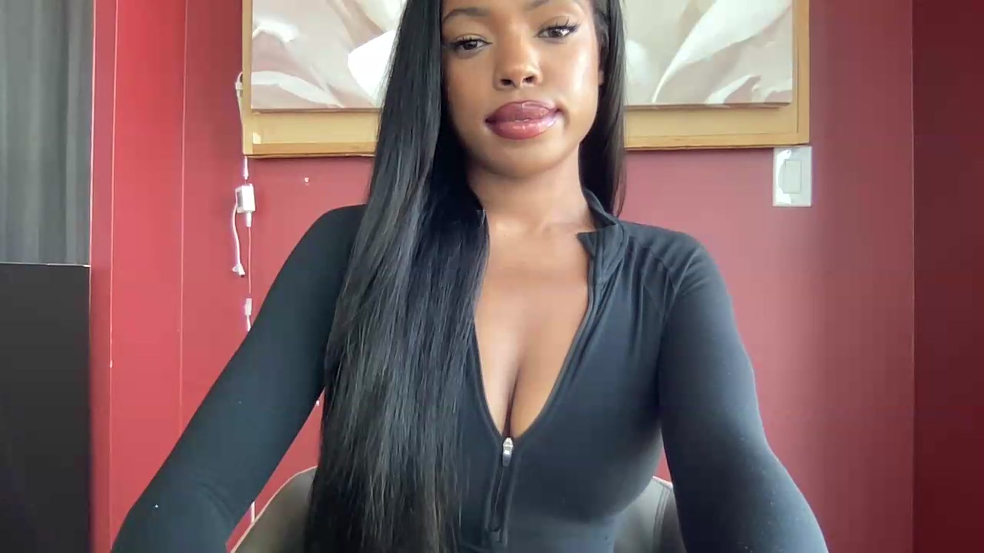 Gallery image thumbnail from EmiliaBrooks's myfreecams stream on, 08/28/2026, 20:25 image 18 of 20