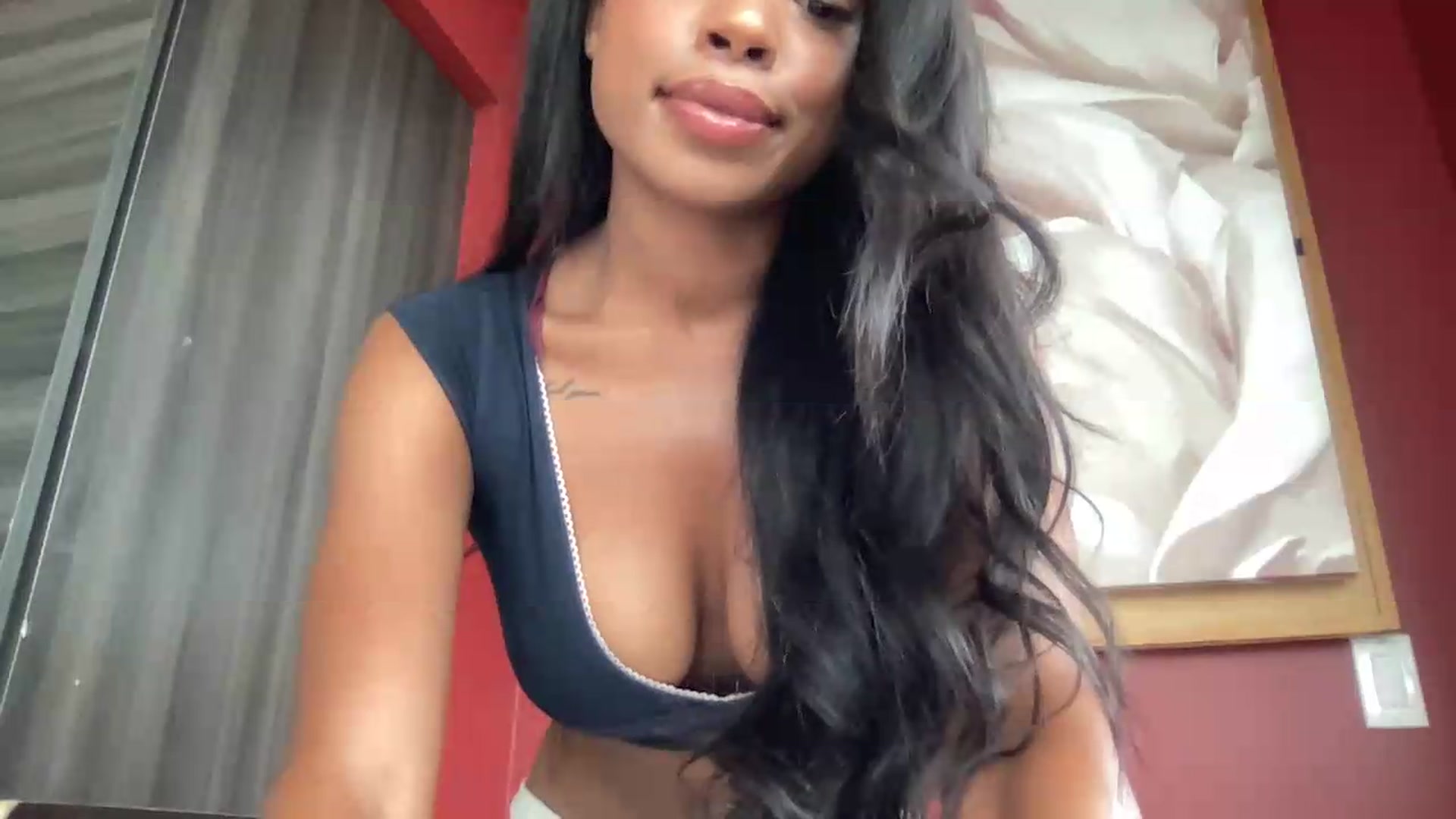 Gallery image thumbnail from EmiliaBrooks's myfreecams stream on, 08/29/2026, 22:54 image 10 of 20