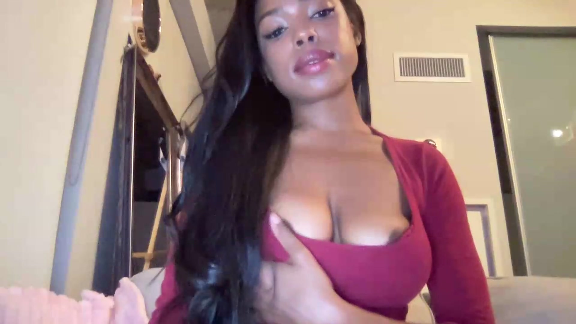 Gallery image thumbnail from EmiliaBrooks's myfreecams stream on, 09/05/2026, 01:49 image 20 of 20