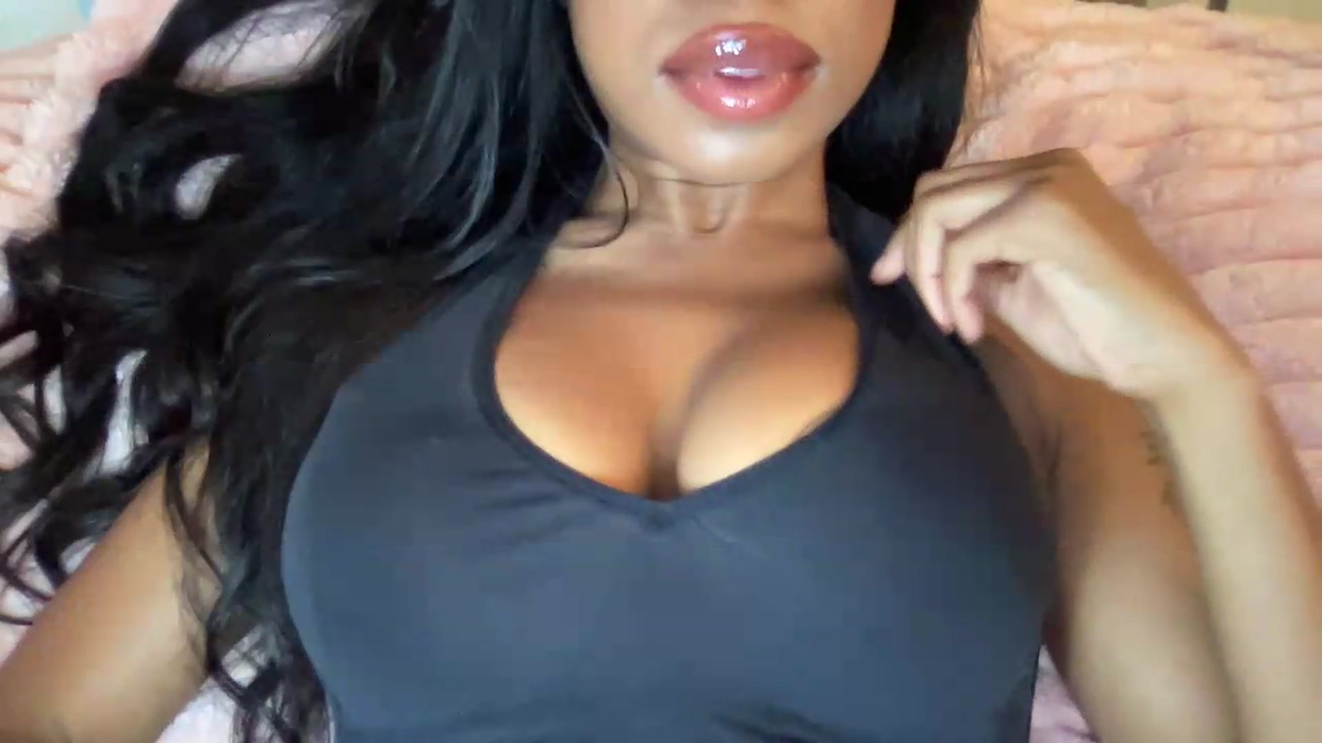 Gallery image thumbnail from EmiliaBrooks's myfreecams stream on, 09/09/2026, 23:37 image 18 of 20