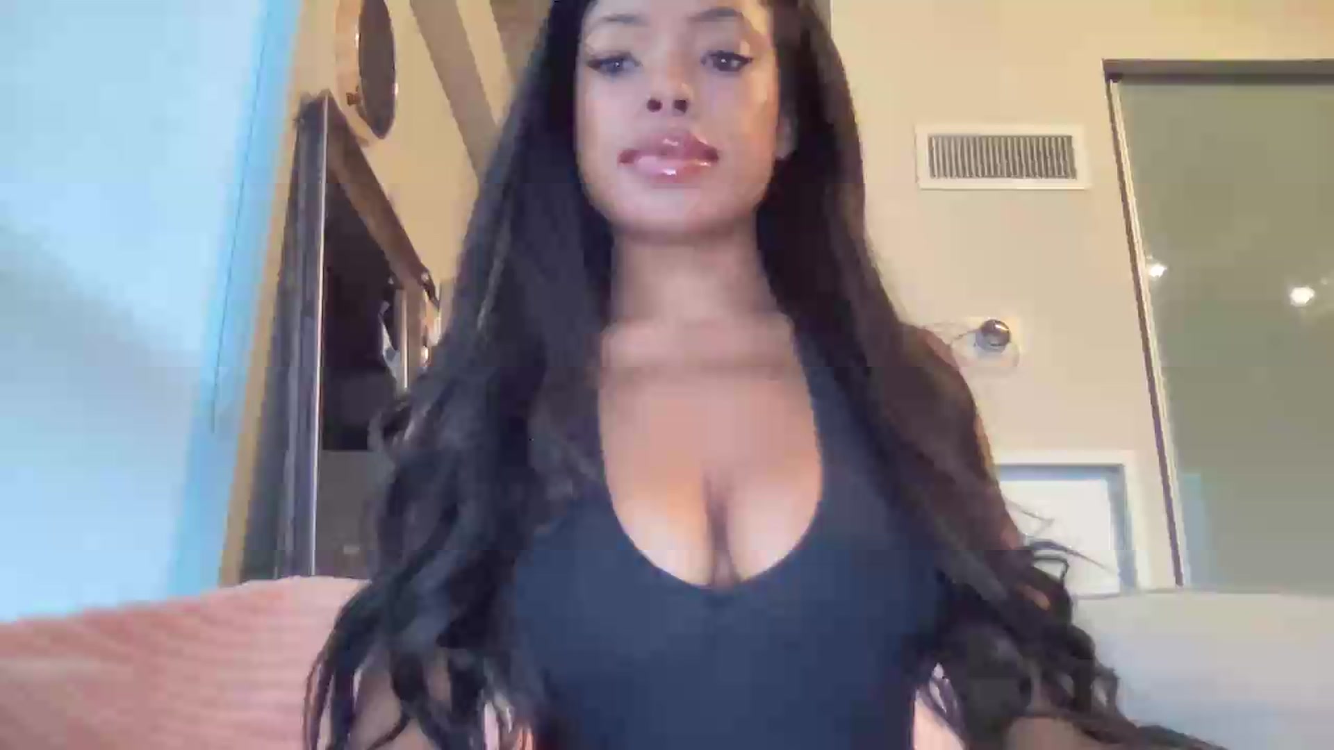 Gallery image thumbnail from EmiliaBrooks's myfreecams stream on, 09/09/2026, 23:37 image 10 of 20