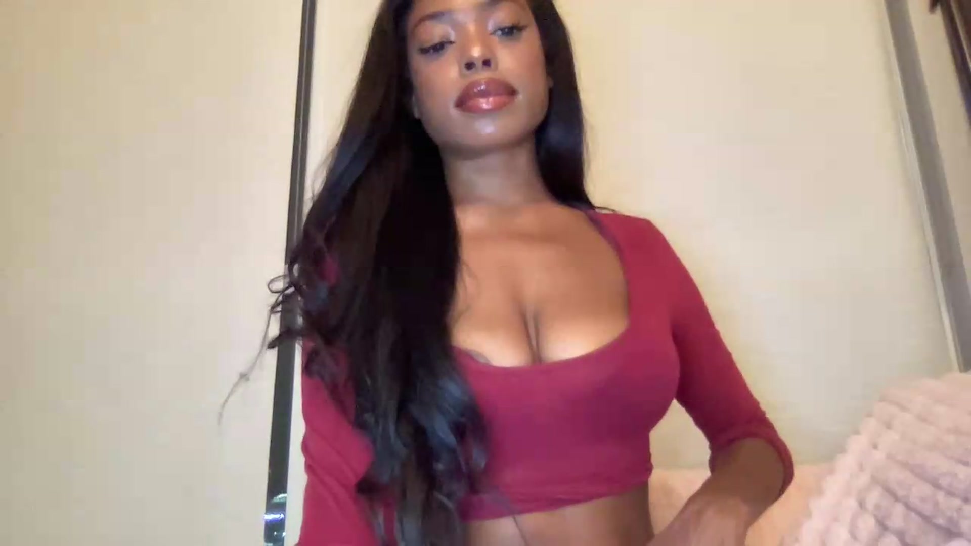 Gallery image thumbnail from EmiliaBrooks's myfreecams stream on, 09/14/2026, 02:27 image 5 of 20