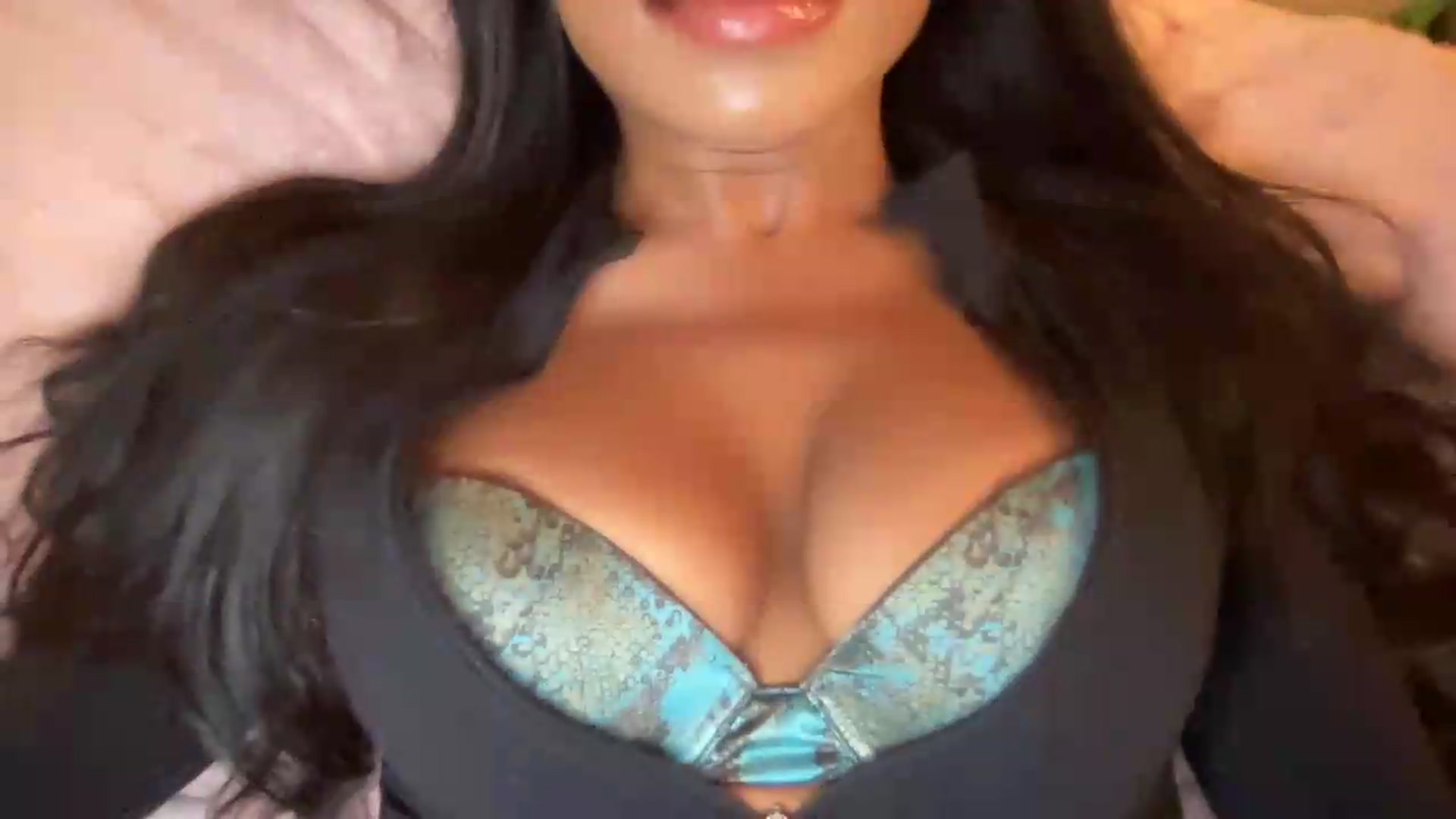 Gallery image thumbnail from EmiliaBrooks's myfreecams stream on, 09/16/2026, 01:05 image 2 of 20