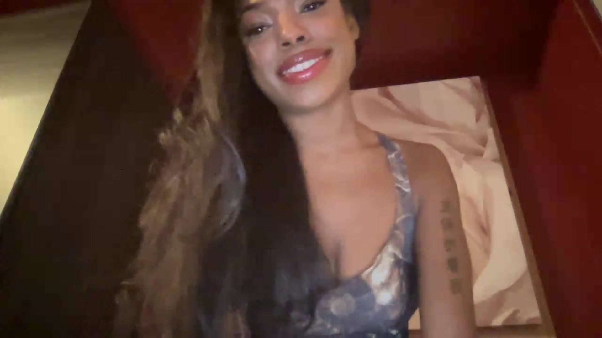 Gallery image thumbnail from EmiliaBrooks's myfreecams stream on, 10/01/2026, 01:00 image 19 of 20