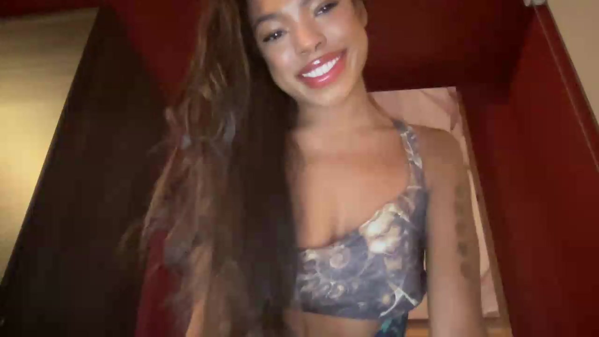 Gallery image thumbnail from EmiliaBrooks's myfreecams stream on, 10/01/2026, 01:18 image 13 of 20