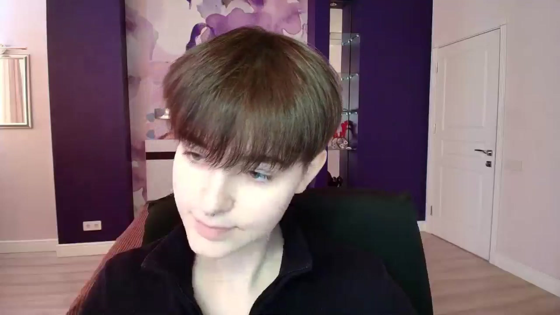 Gallery image thumbnail from EmiliaYours's myfreecams stream on, 03/09/2025, 14:41 image 11 of 20