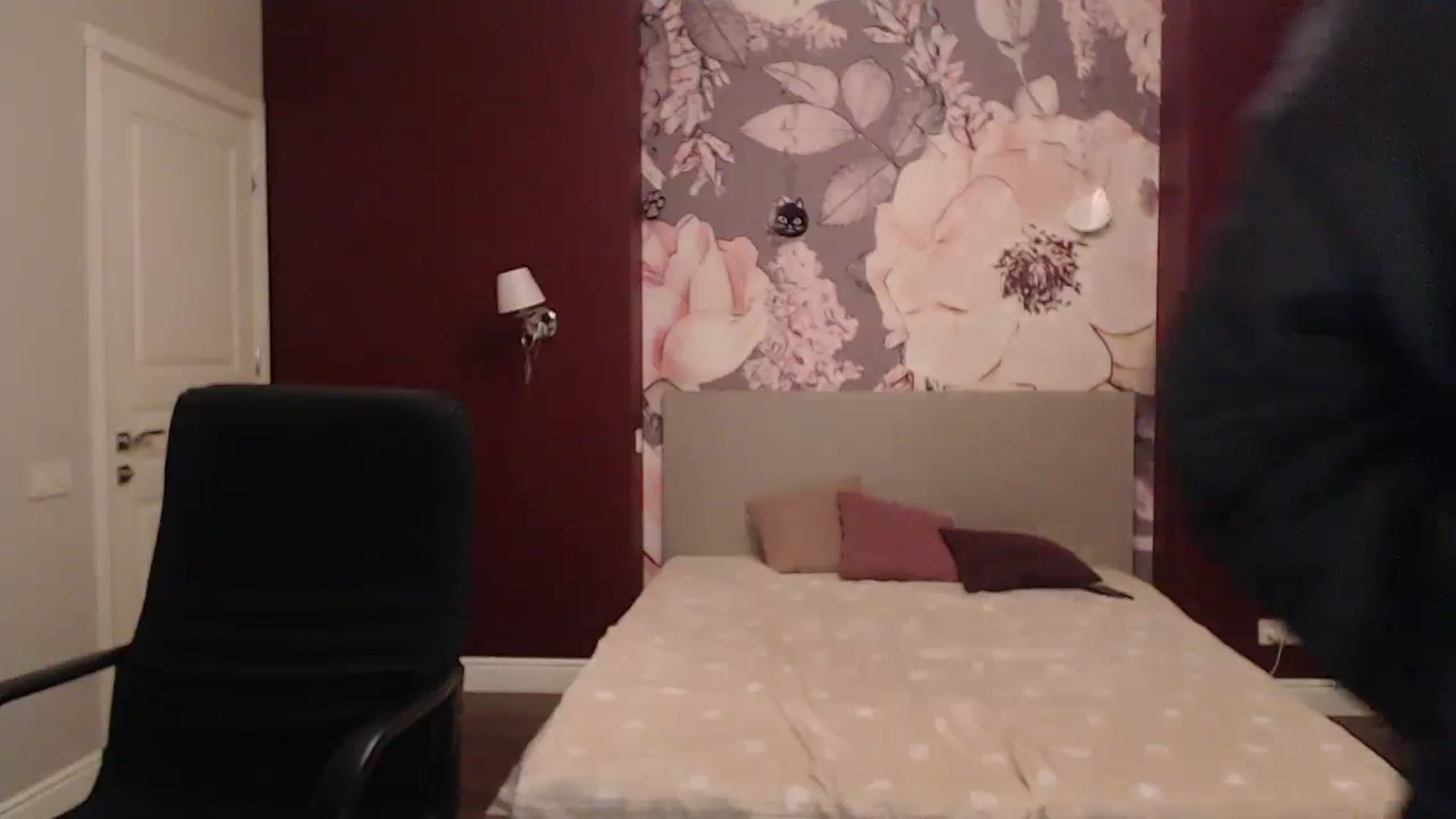Gallery image thumbnail from EmiliaYours's myfreecams stream on, 03/10/2025, 17:12 image 19 of 20
