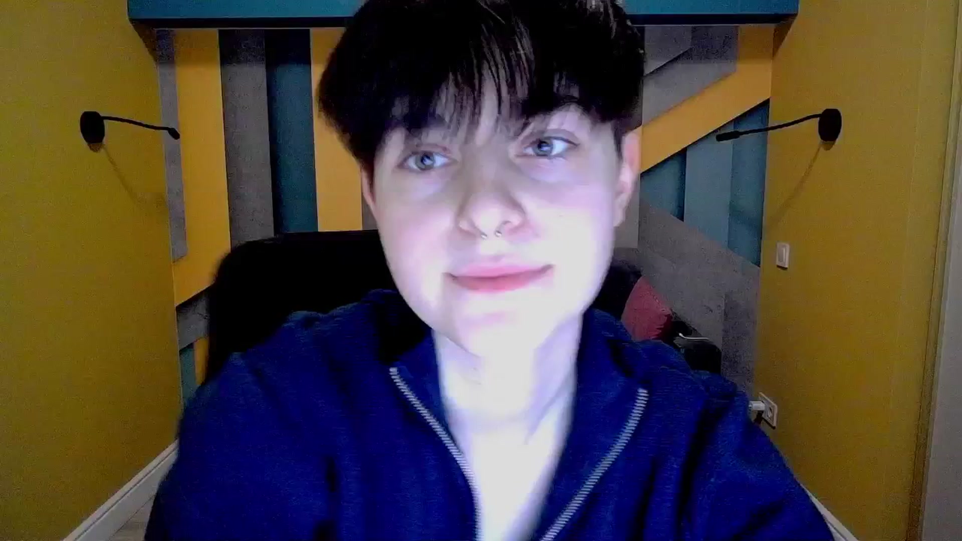 Gallery image thumbnail from EmiliaYours's myfreecams stream on, 03/16/2025, 17:43 image 10 of 20