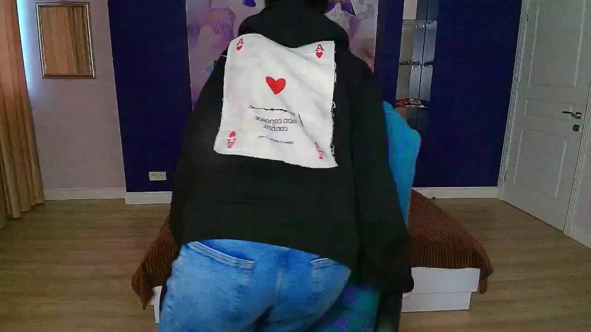 Gallery image thumbnail from EmiliaYours's myfreecams stream on, 03/17/2025, 13:50 image 3 of 20