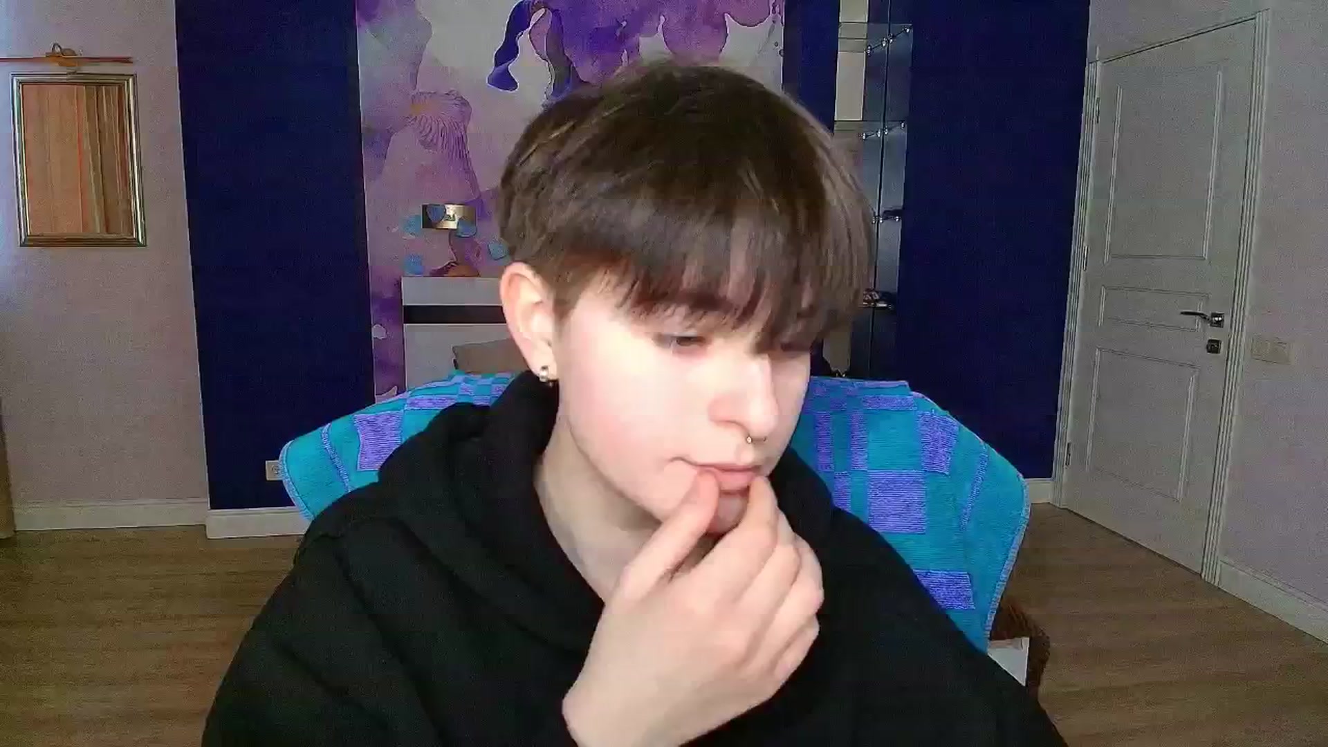 Gallery image thumbnail from EmiliaYours's myfreecams stream on, 03/17/2025, 13:50 image 5 of 20