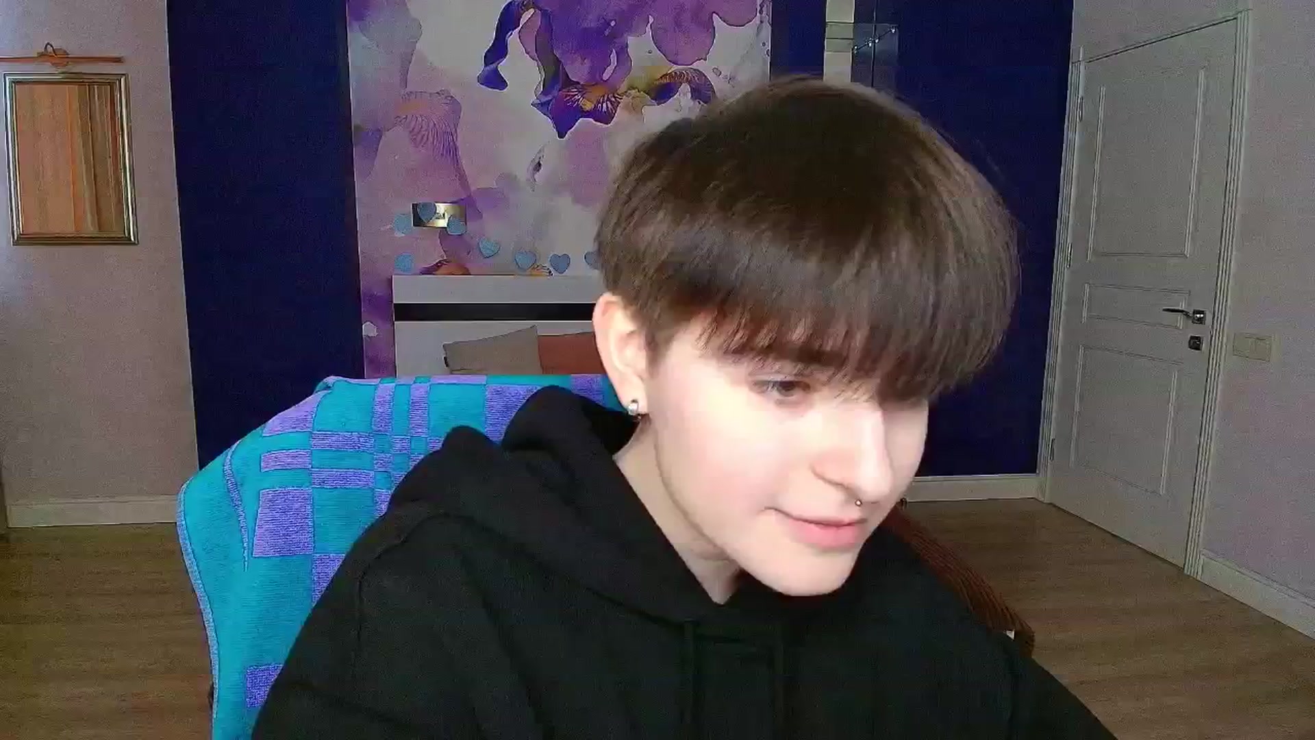 Gallery image thumbnail from EmiliaYours's myfreecams stream on, 03/17/2025, 13:50 image 17 of 20
