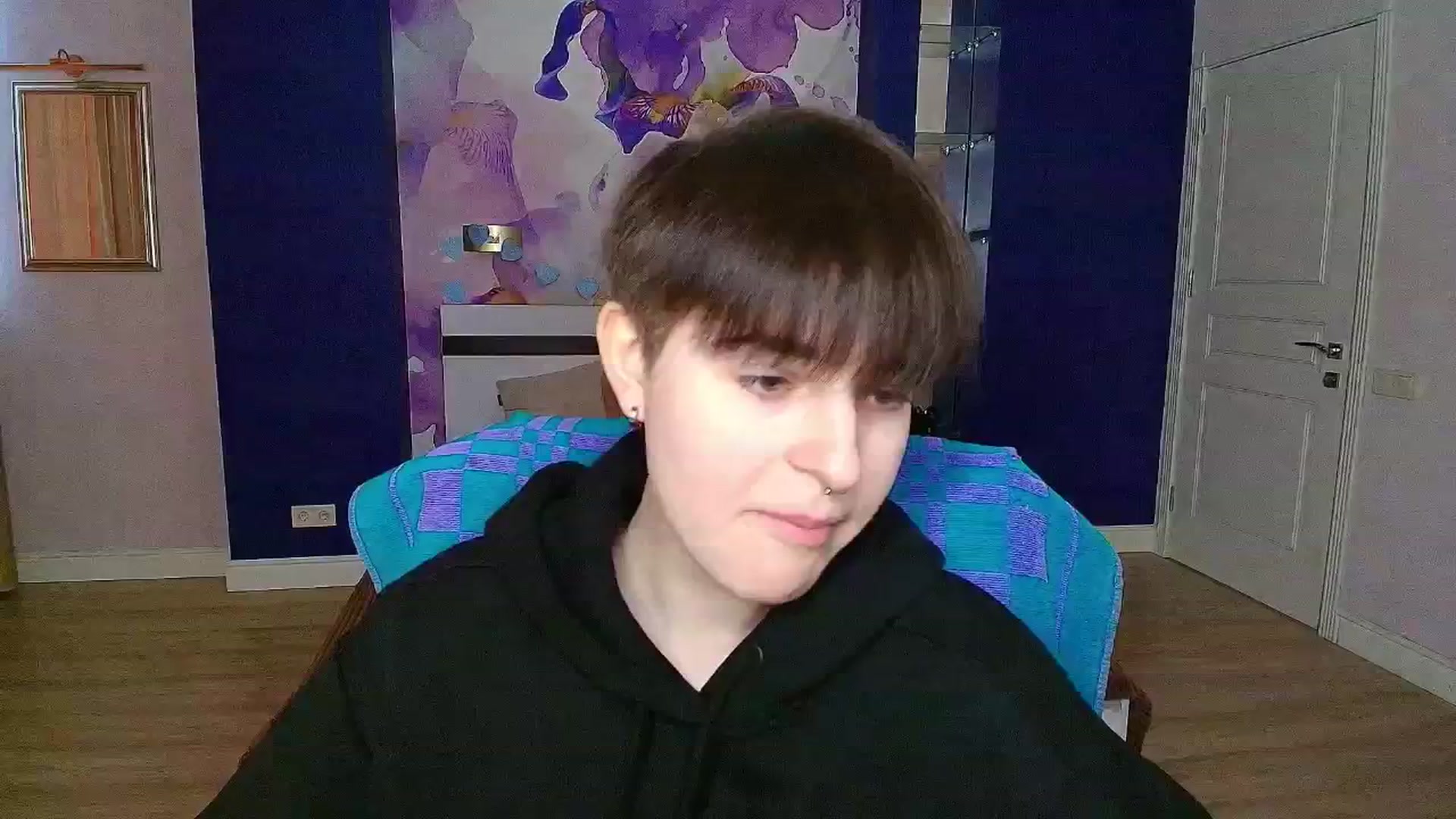 Gallery image thumbnail from EmiliaYours's myfreecams stream on, 03/17/2025, 13:50 image 12 of 20