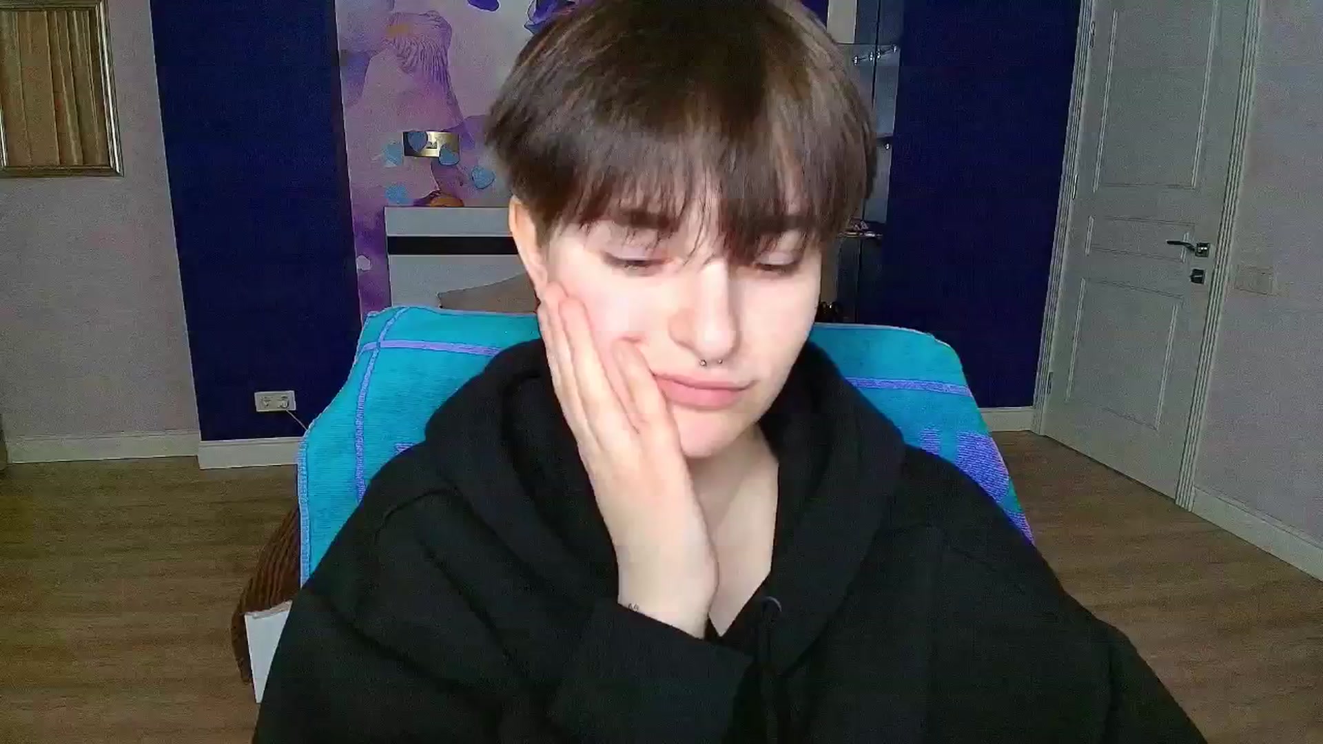 Gallery image thumbnail from EmiliaYours's myfreecams stream on, 03/17/2025, 14:59 image 19 of 20