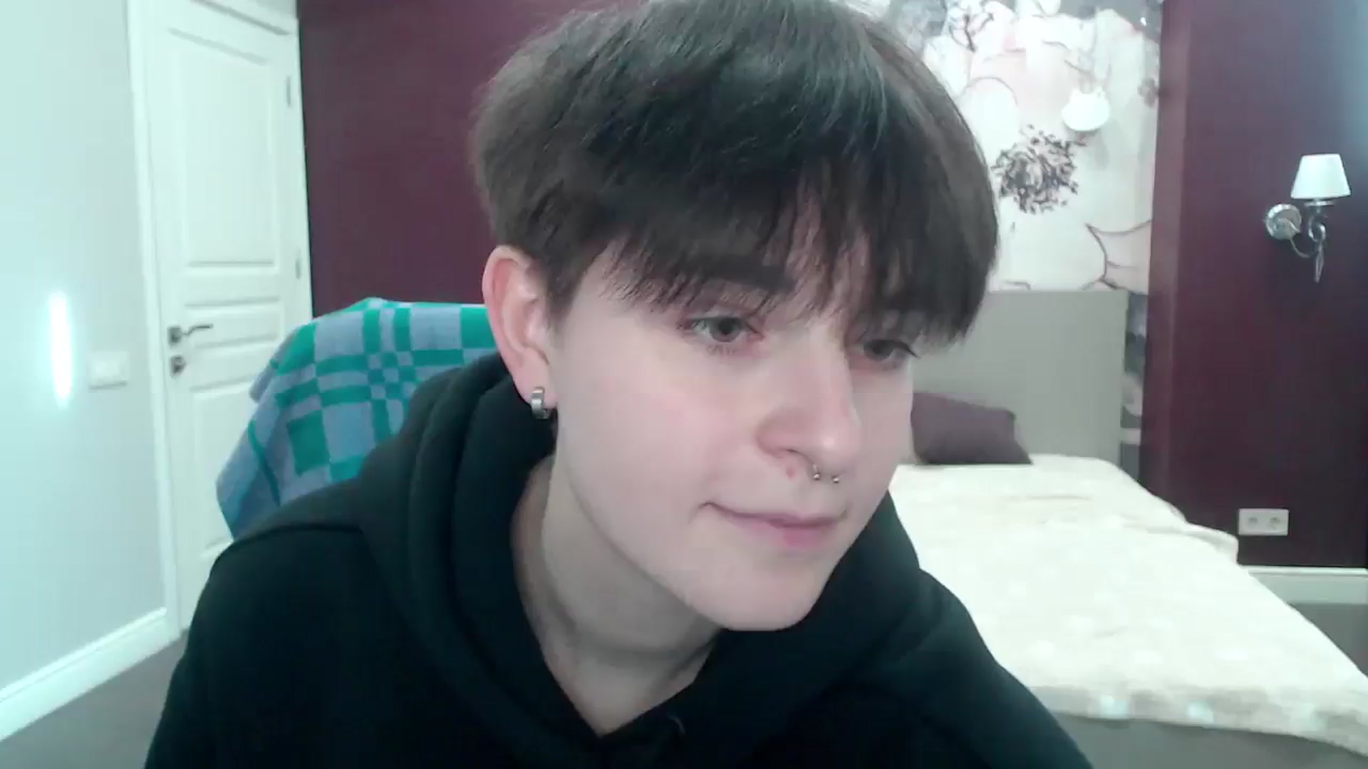Gallery image thumbnail from EmiliaYours's myfreecams stream on, 03/18/2025, 14:16 image 9 of 20