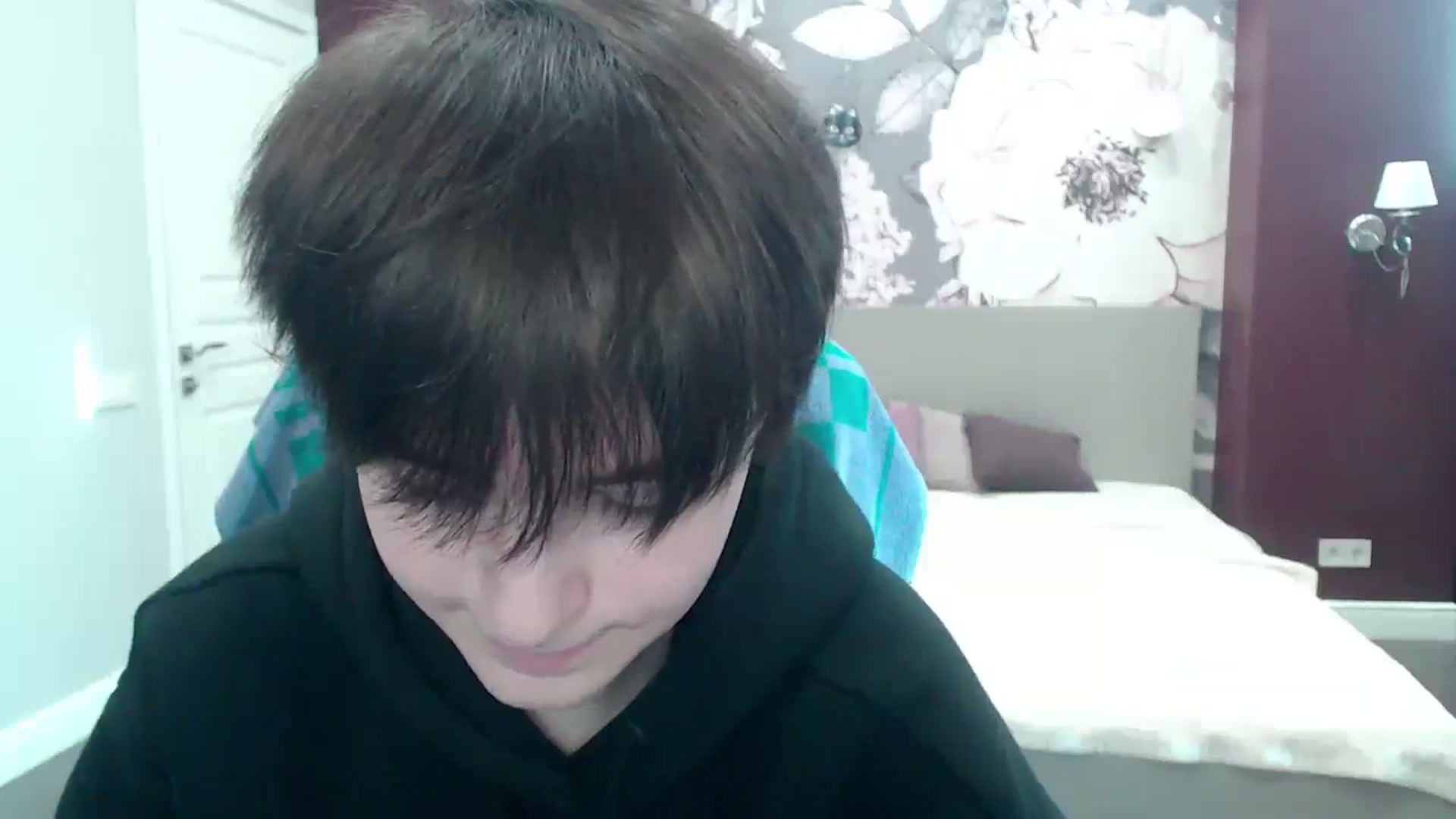 Gallery image thumbnail from EmiliaYours's myfreecams stream on, 03/18/2025, 14:16 image 3 of 20