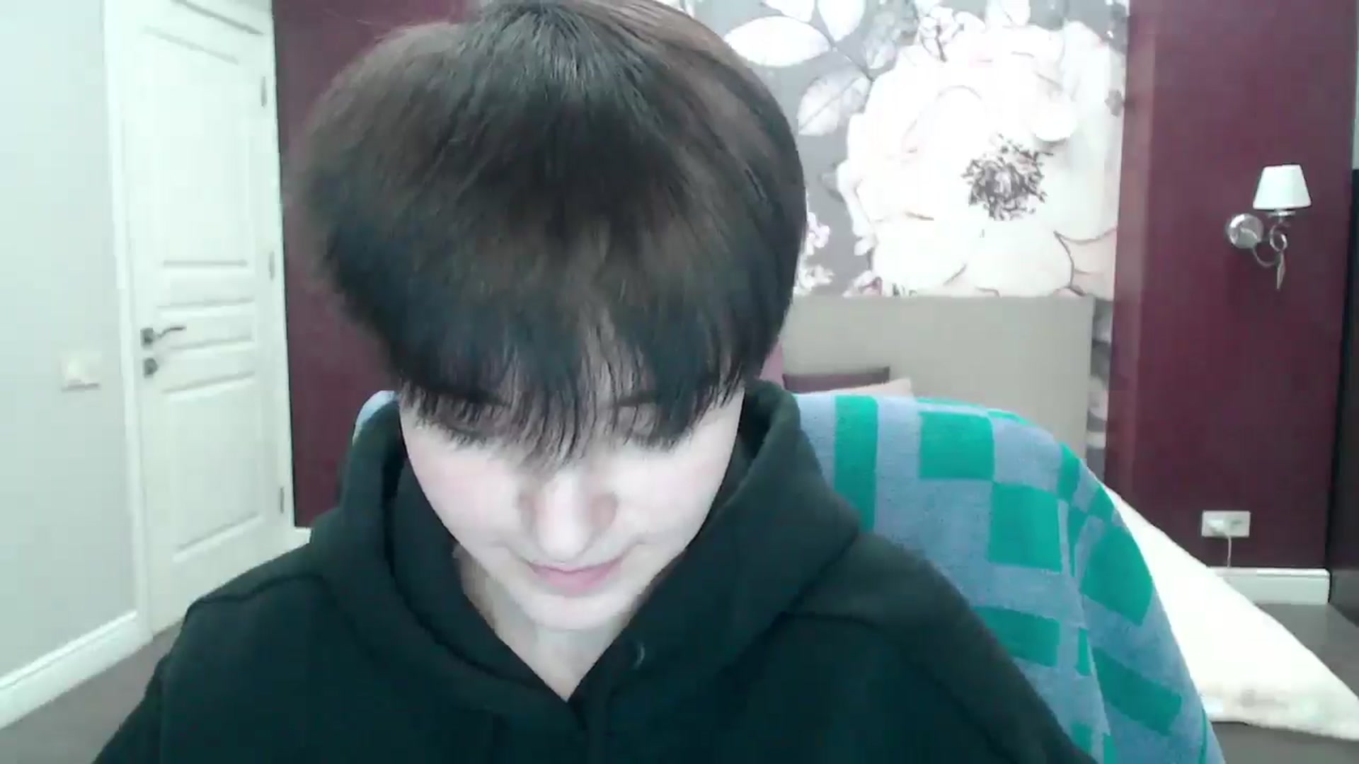 Gallery image thumbnail from EmiliaYours's myfreecams stream on, 03/18/2025, 15:40 image 9 of 20