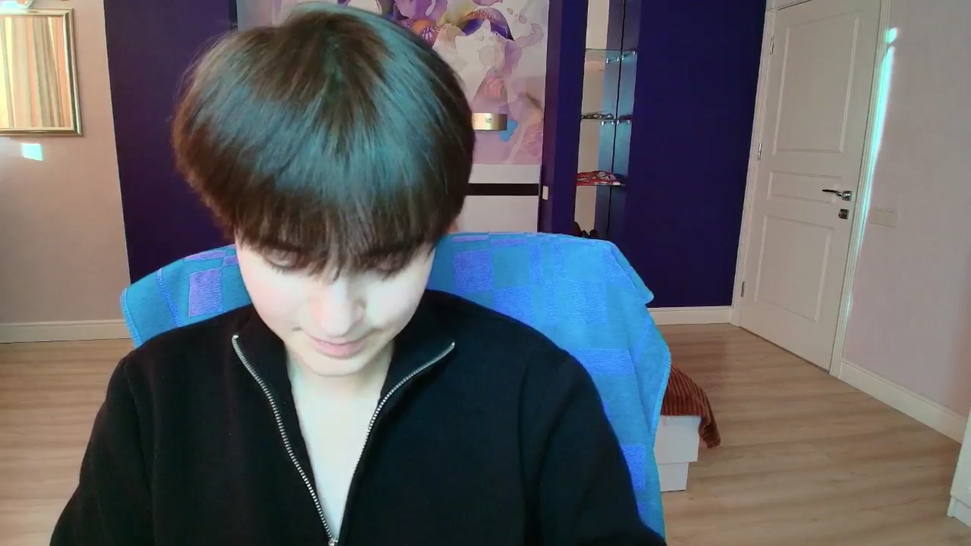 Gallery image thumbnail from EmiliaYours's myfreecams stream on, 03/21/2025, 14:57 image 19 of 20