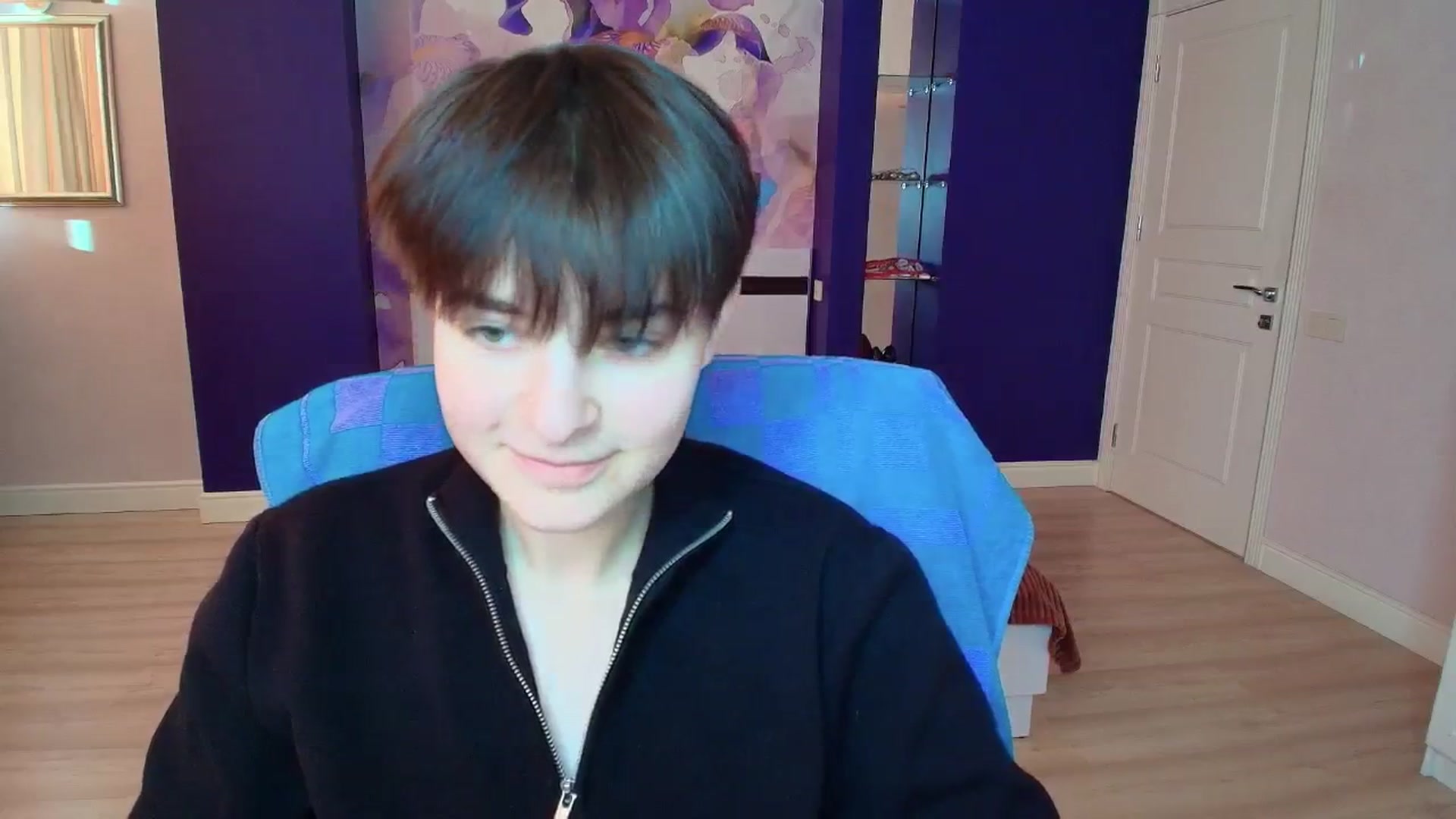 Gallery image thumbnail from EmiliaYours's myfreecams stream on, 03/21/2025, 14:57 image 8 of 20
