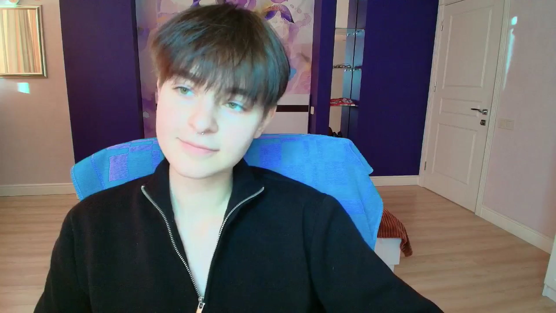 Gallery image thumbnail from EmiliaYours's myfreecams stream on, 03/21/2025, 14:57 image 14 of 20