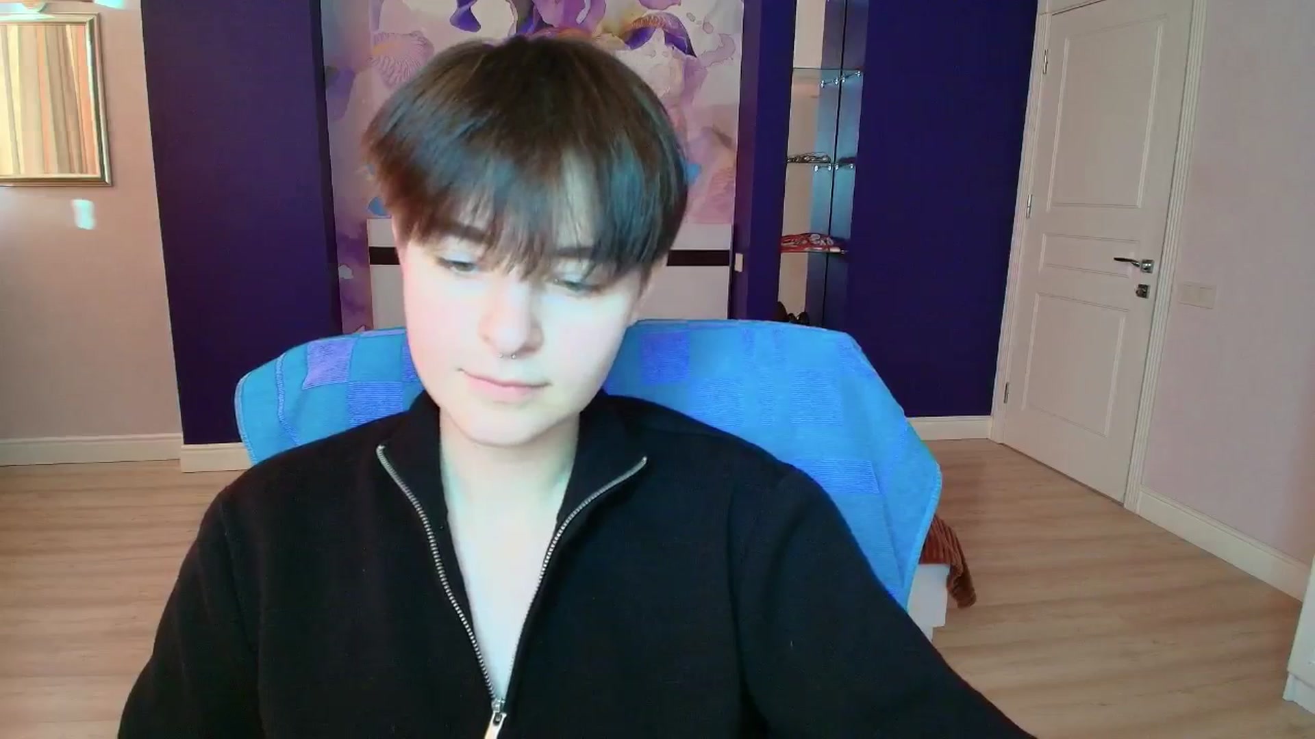 Gallery image thumbnail from EmiliaYours's myfreecams stream on, 03/21/2025, 14:57 image 4 of 20
