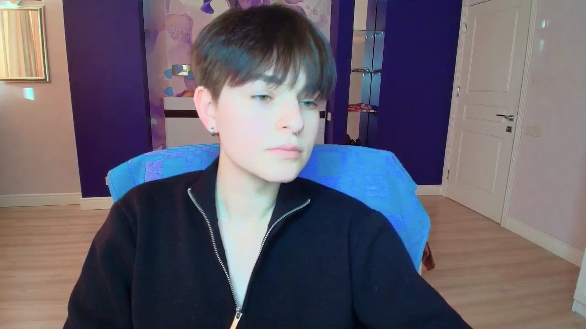 Gallery image thumbnail from EmiliaYours's myfreecams stream on, 03/21/2025, 14:57 image 10 of 20