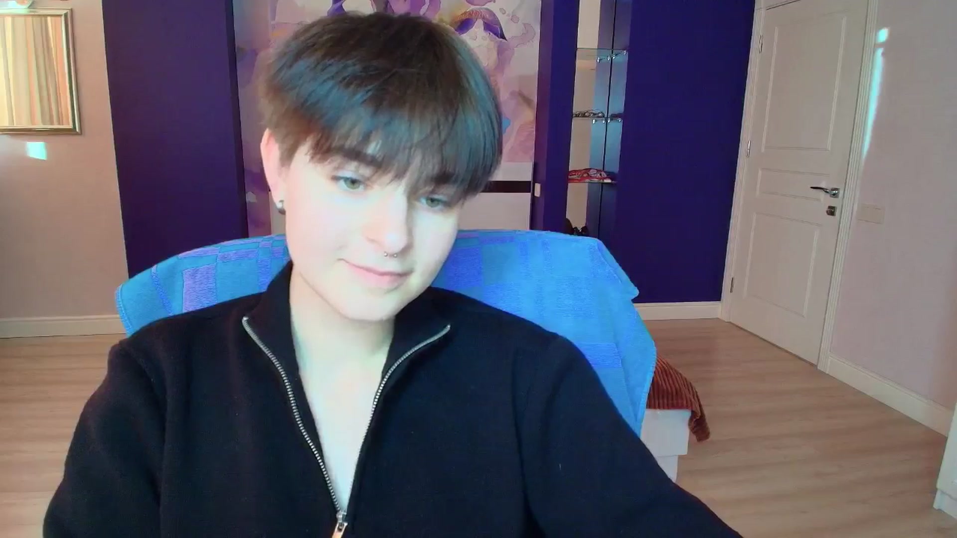 Gallery image thumbnail from EmiliaYours's myfreecams stream on, 03/21/2025, 14:57 image 16 of 20